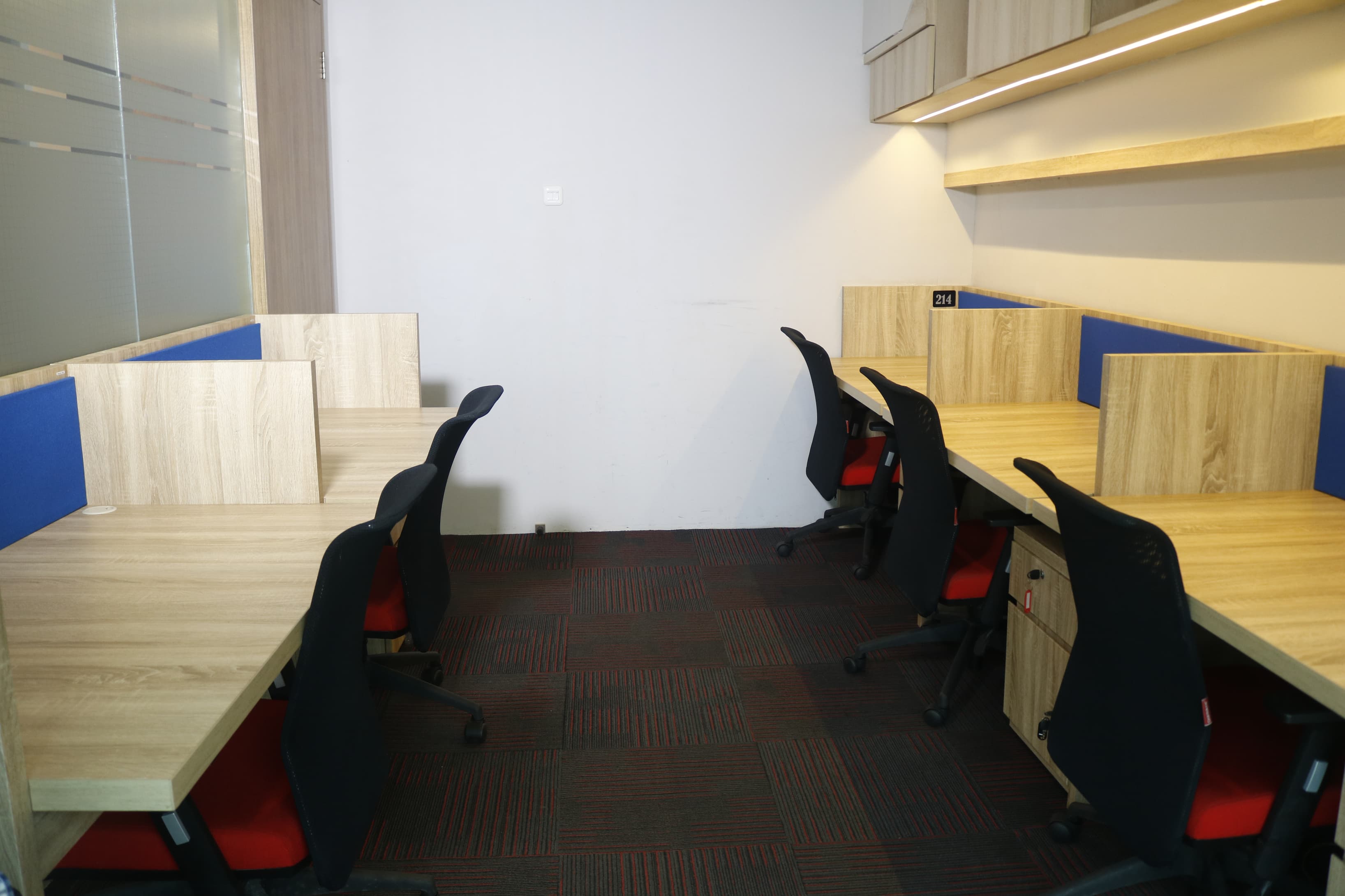 Private office with 5 desks @ IDR 16,250,000 per month