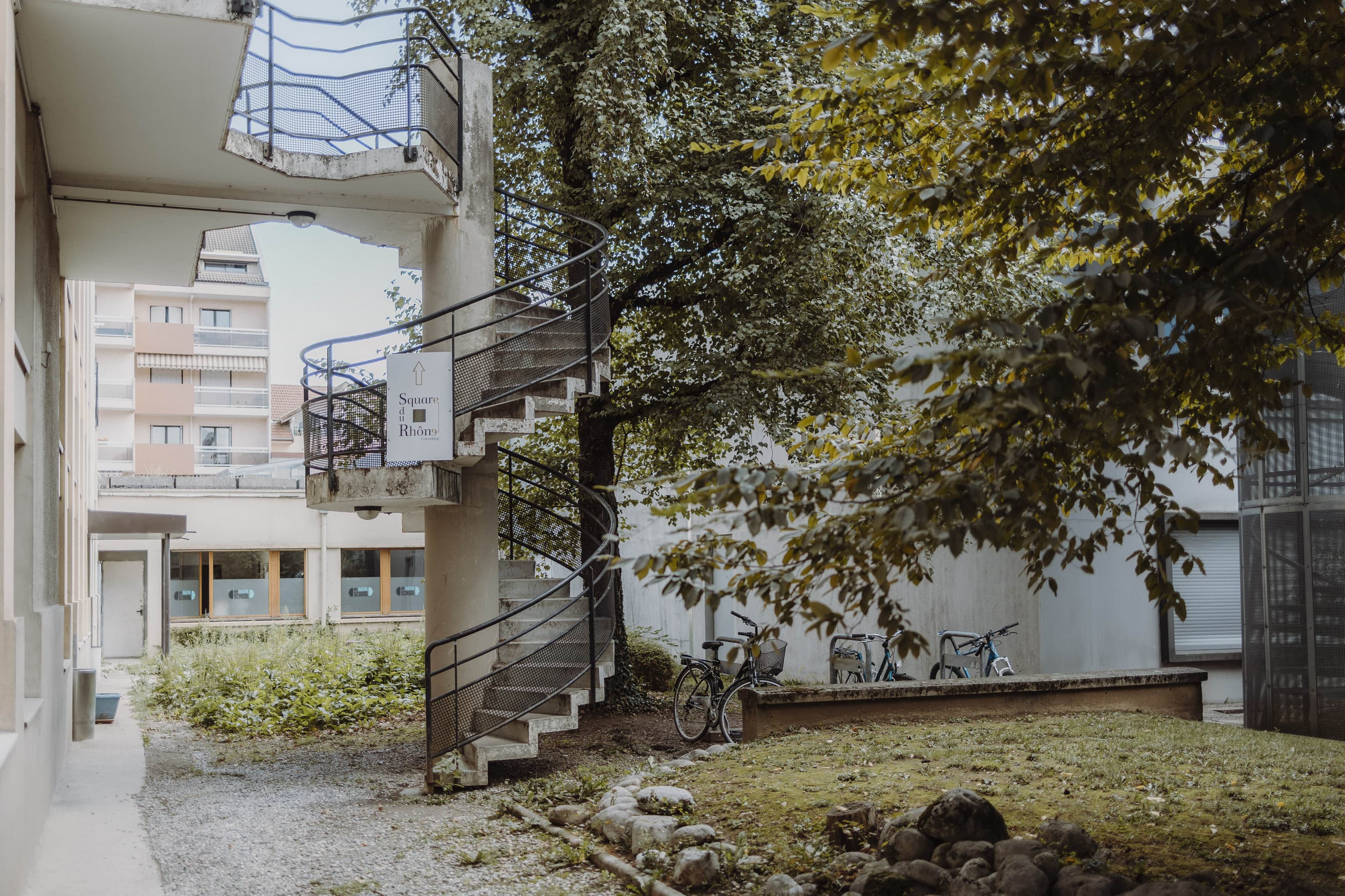 A peaceful place in the middle of the city A peaceful place in the middle of the city