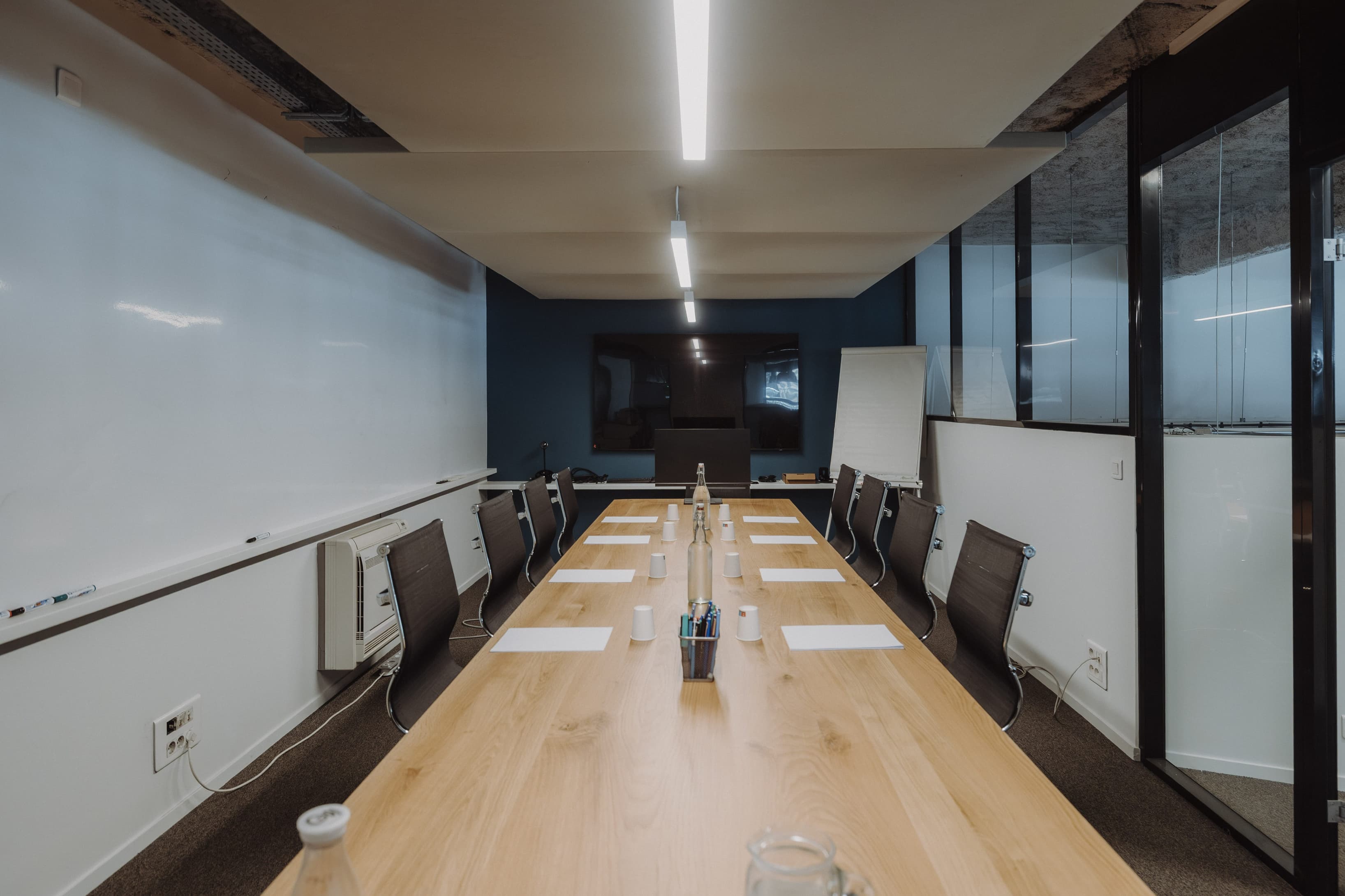 Meeting room 12 persons Meeting room 12 persons