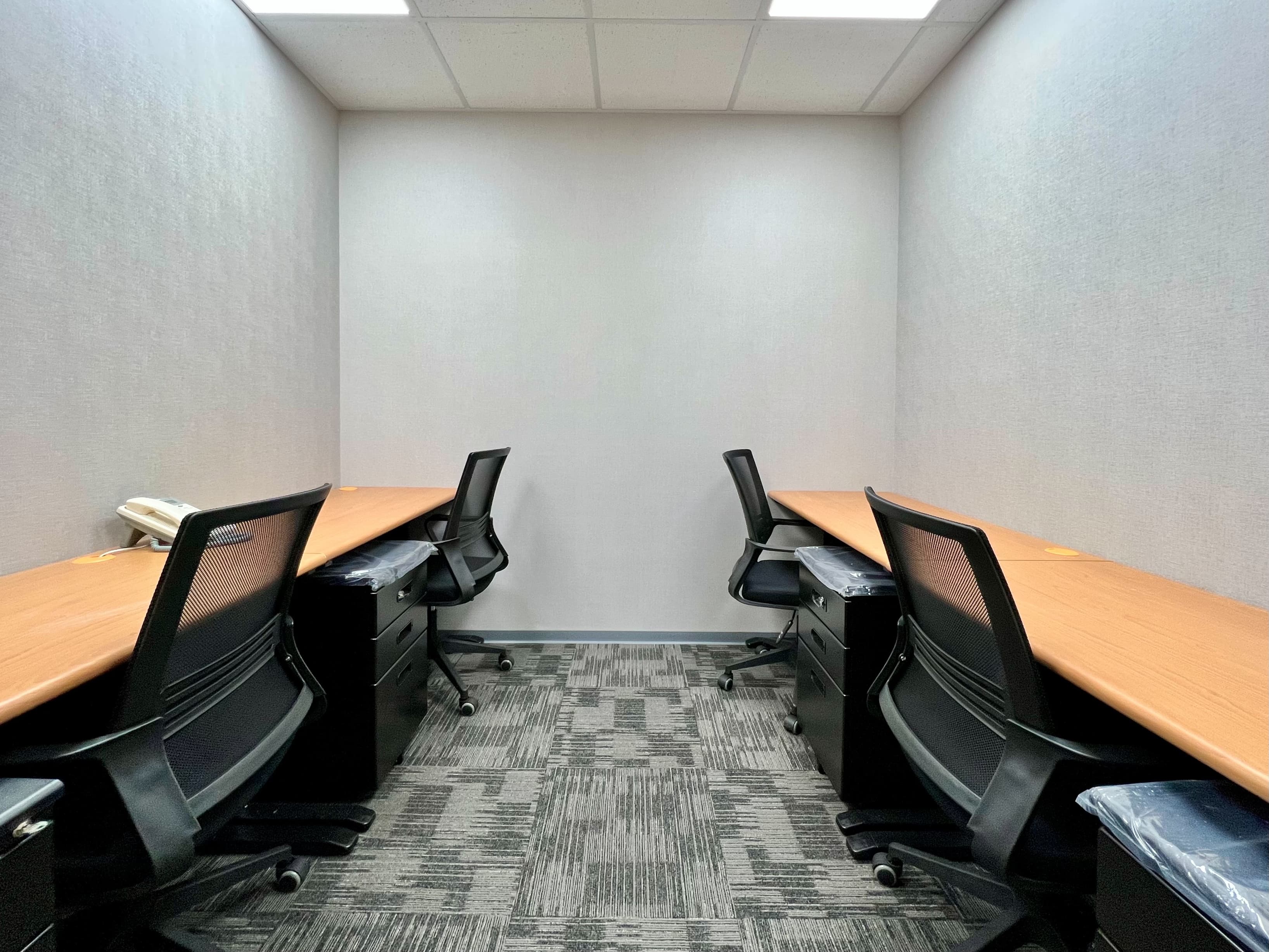 4-Person Office 4-Person Office