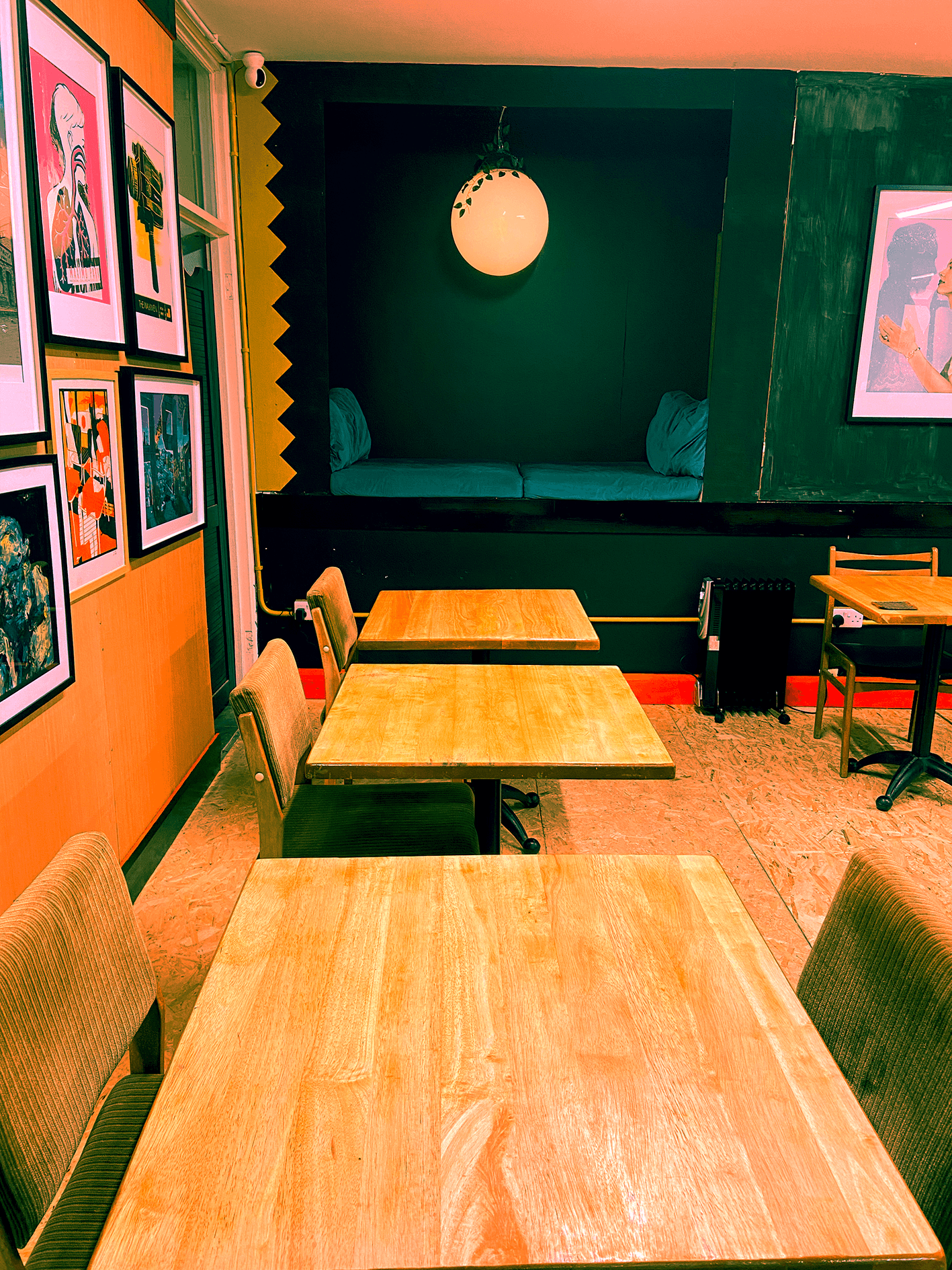 Tables and snug area