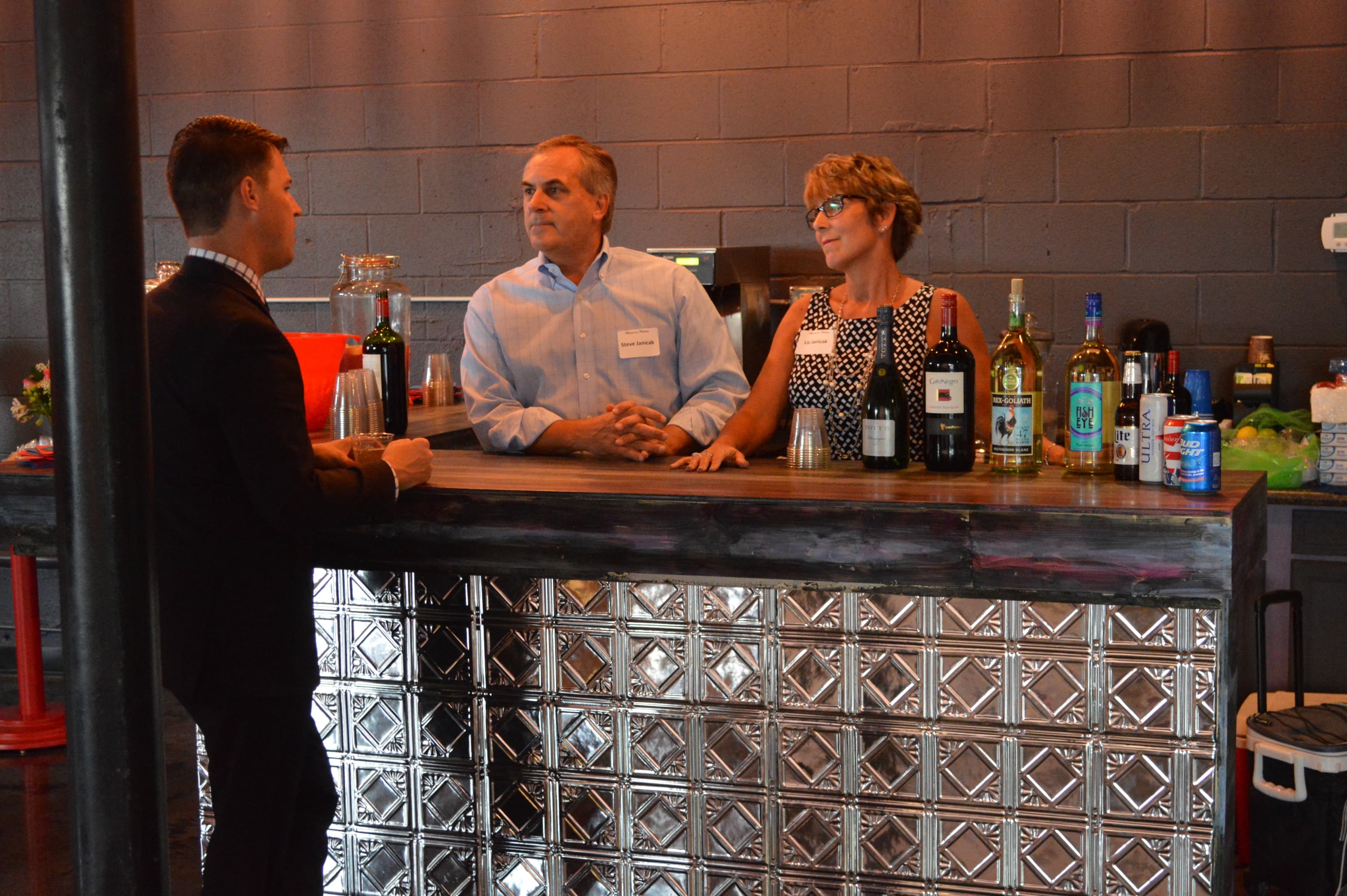 Even Space Built In Bar Even Space Built In Bar
