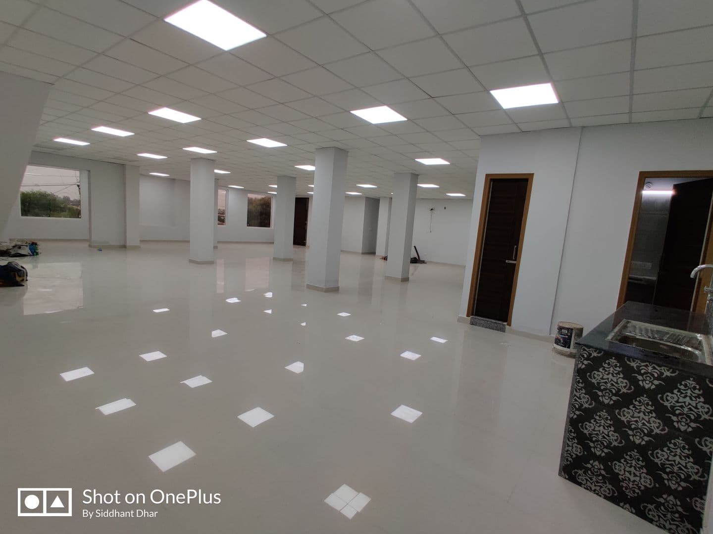modern lighting infrastructure and air conditioned interiors modern lighting infrastructure and air conditioned interiors