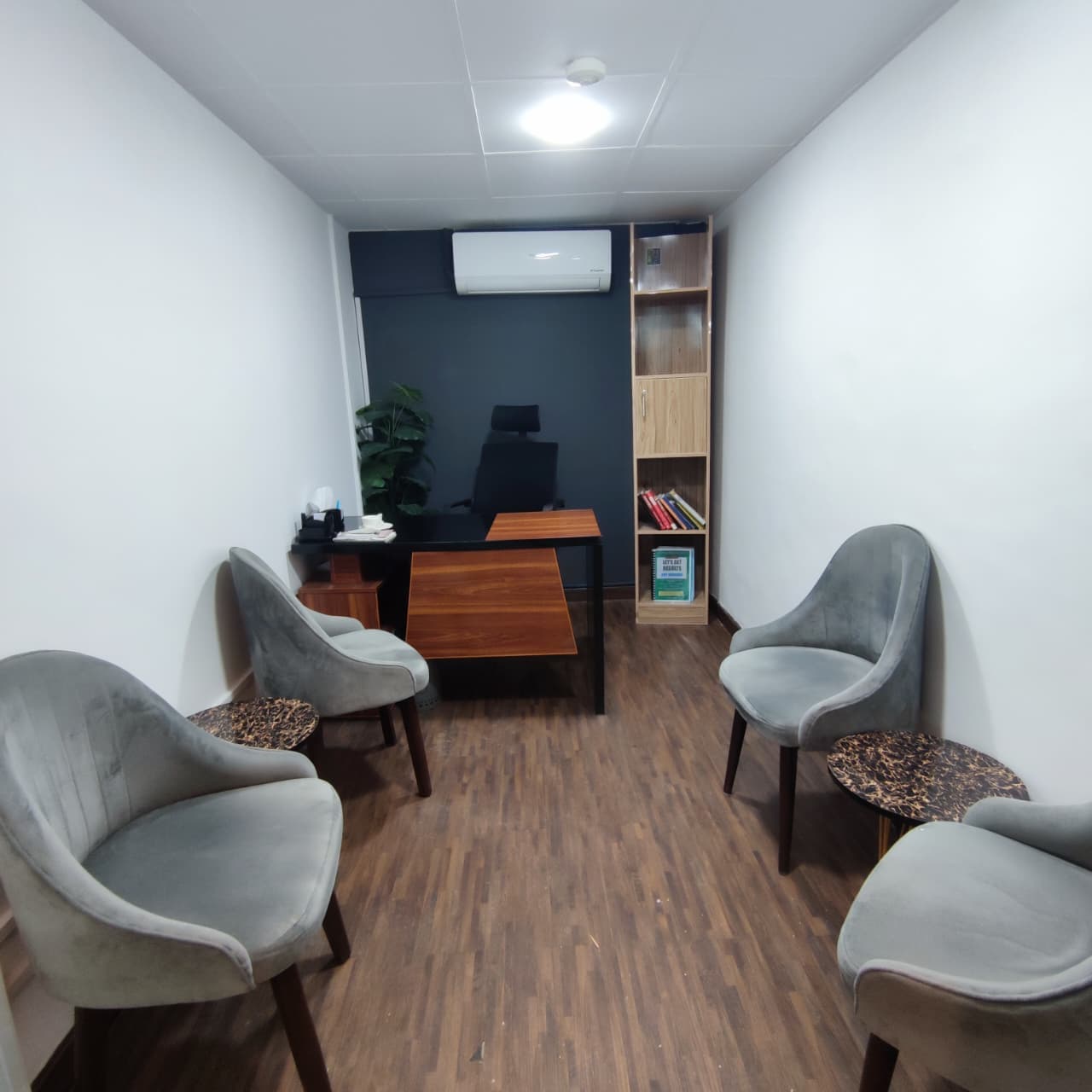 A private 3-seat workspace offering comfort, privacy, and productivity. A private 3-seat workspace offering comfort, privacy, and productivity.