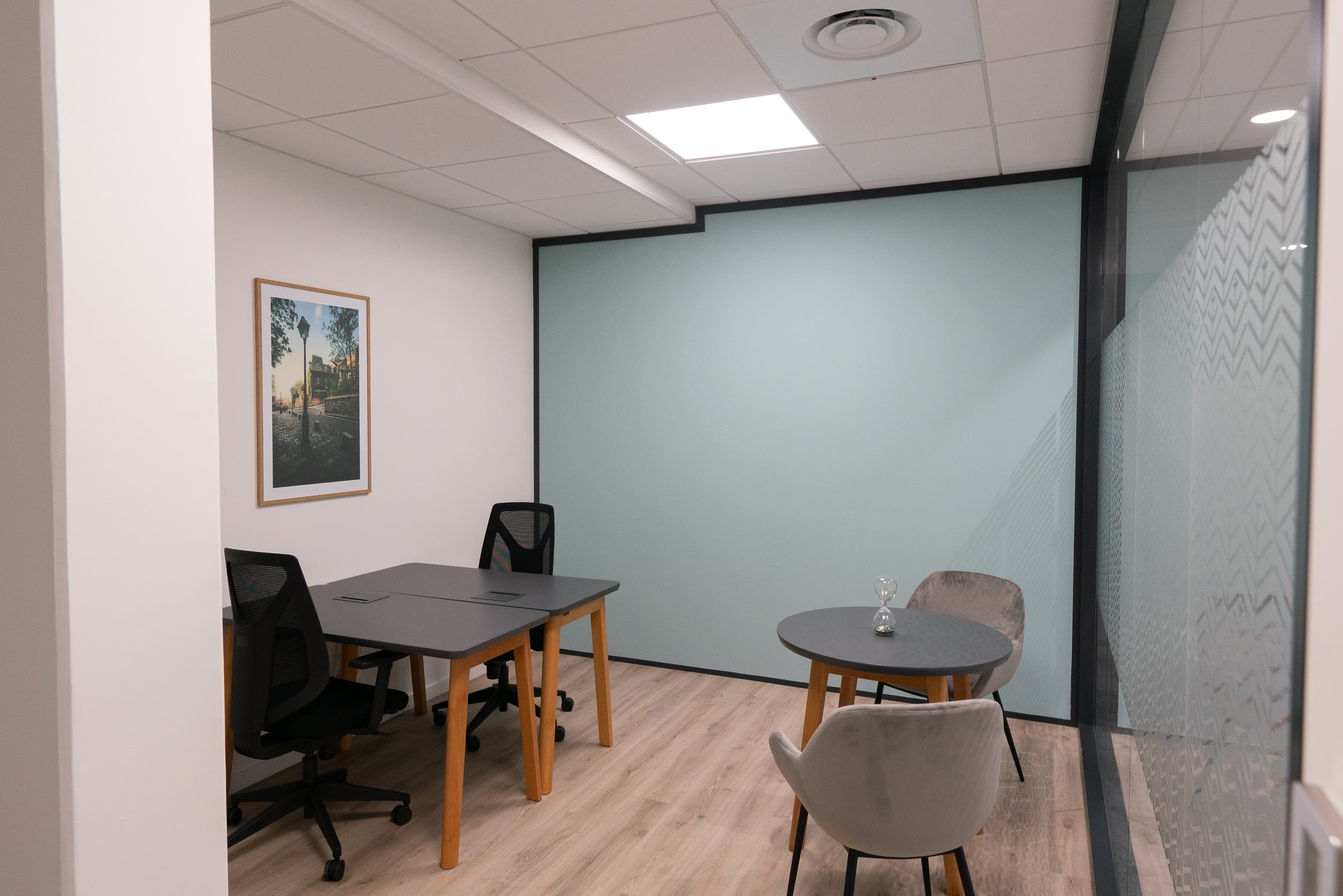 bureau pour 2 personnes en interne bureau pour 2 personnes en interne