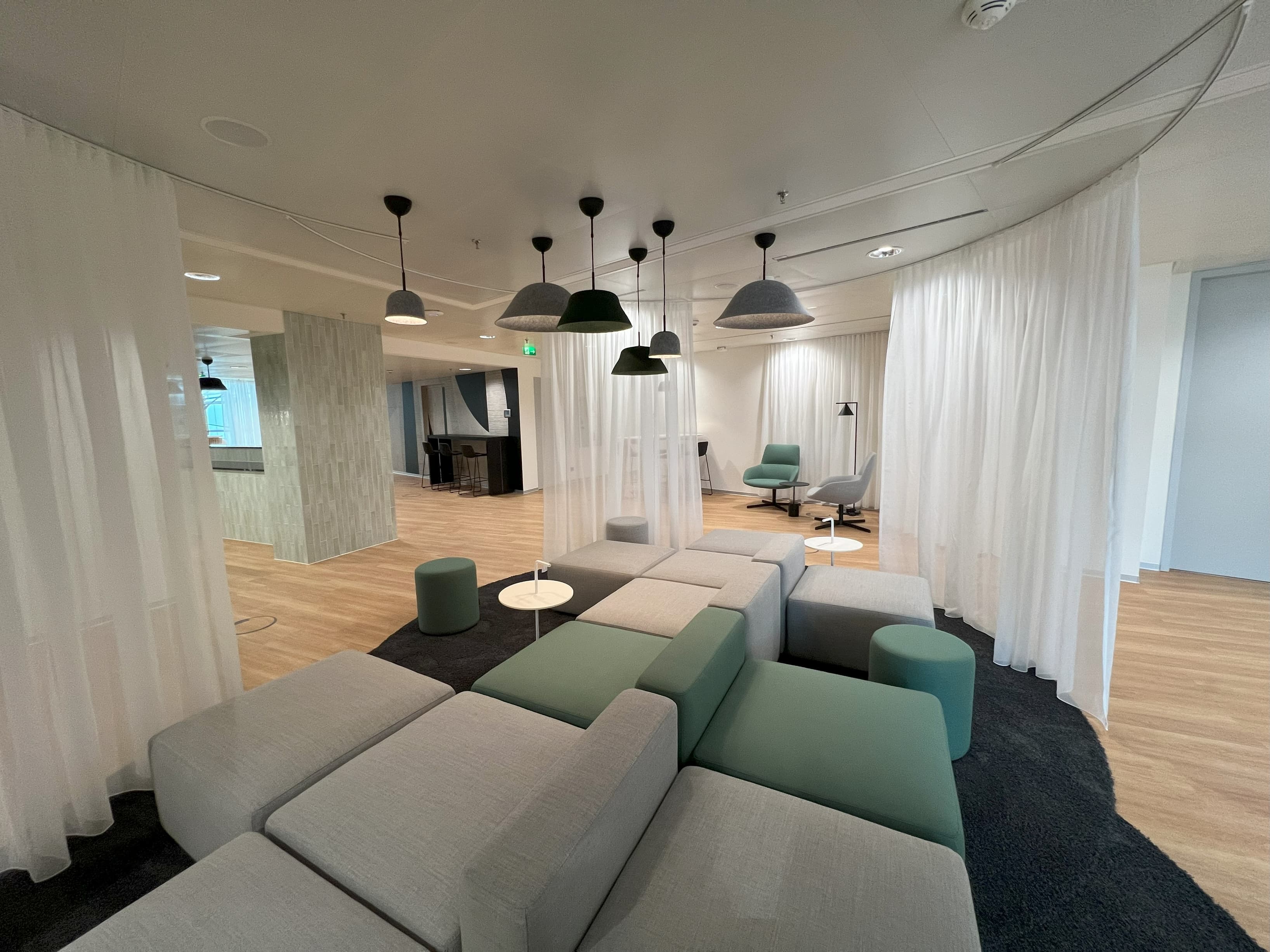 Lounge / Meeting / Break-out Area Lounge / Meeting / Break-out Area