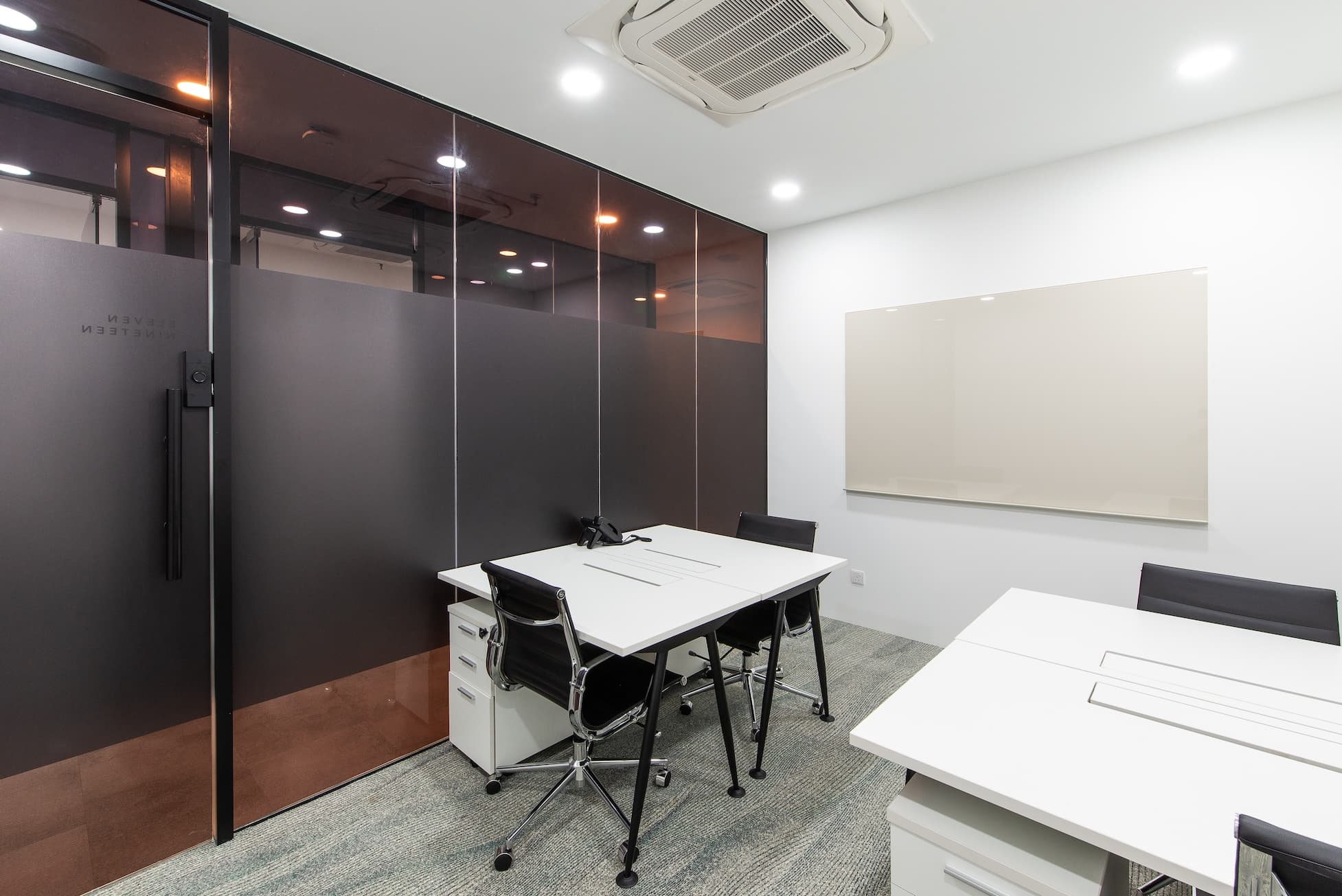 Room 1119 (4-5 pax) Room 1119 (4-5 pax)