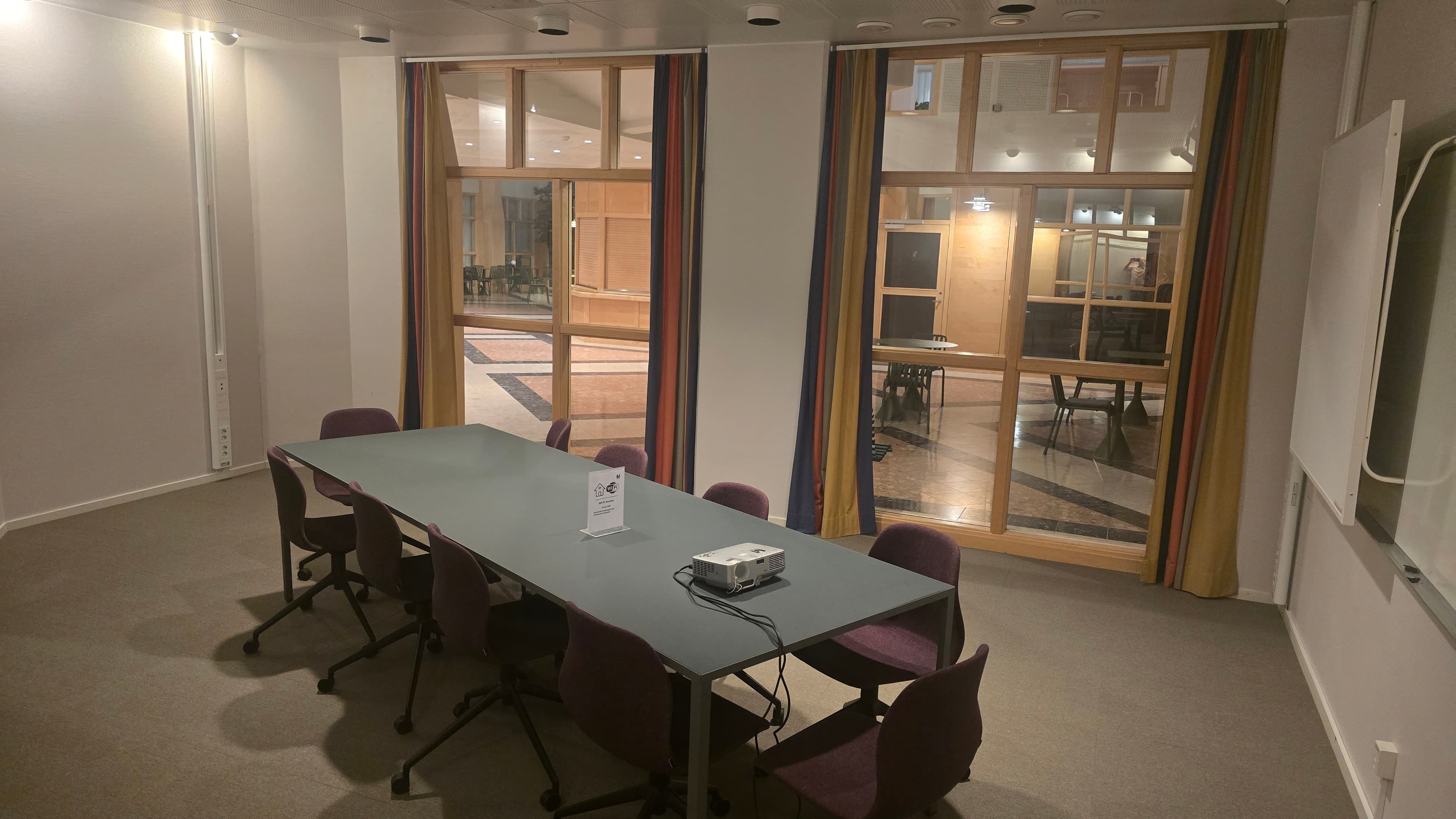 Meeting room Meeting room