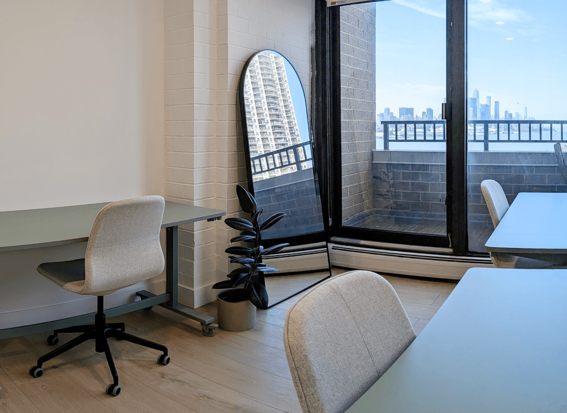 Semi-private workspace