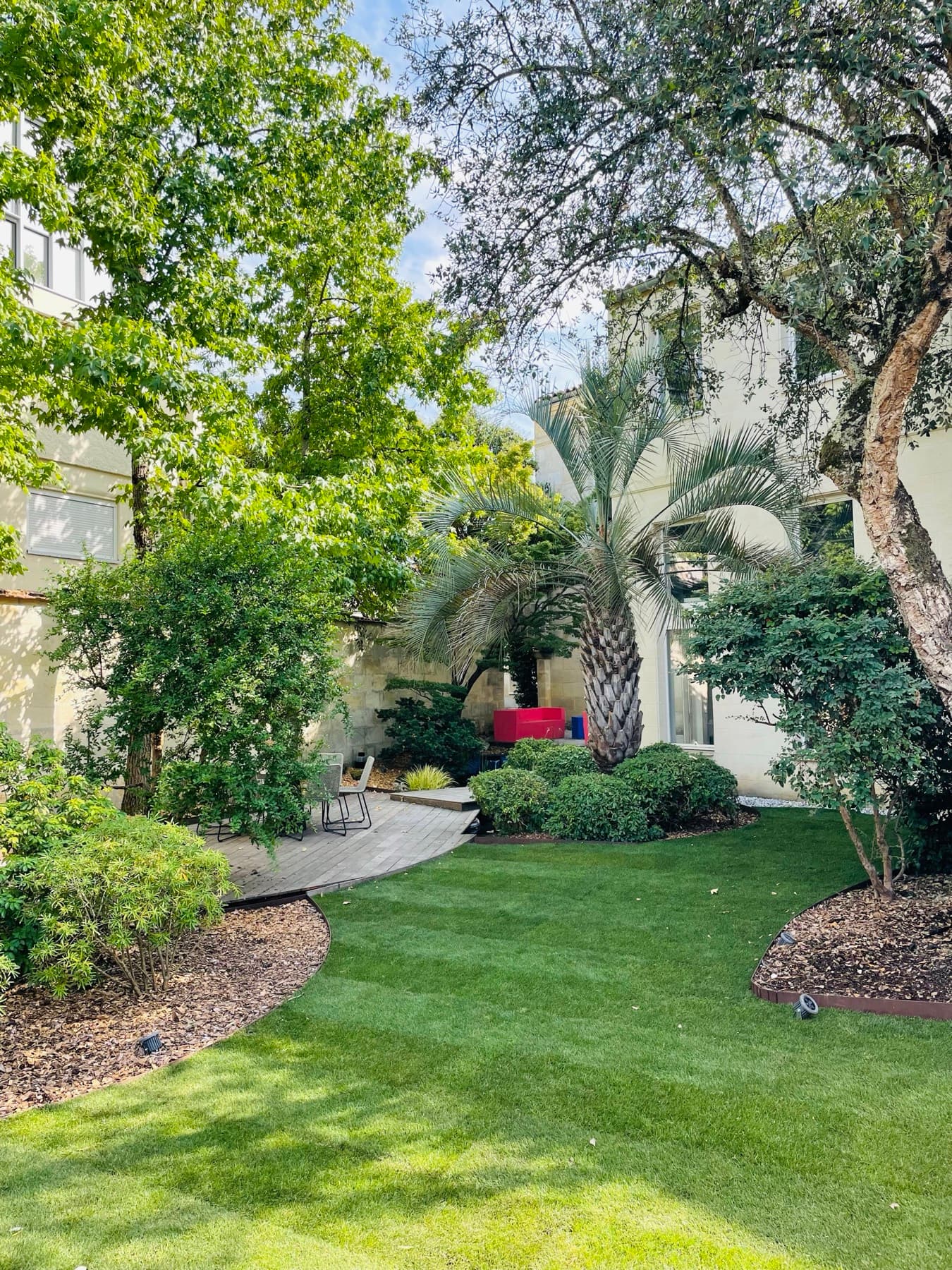 The garden, hidden from the noise of the city The garden, hidden from the noise of the city