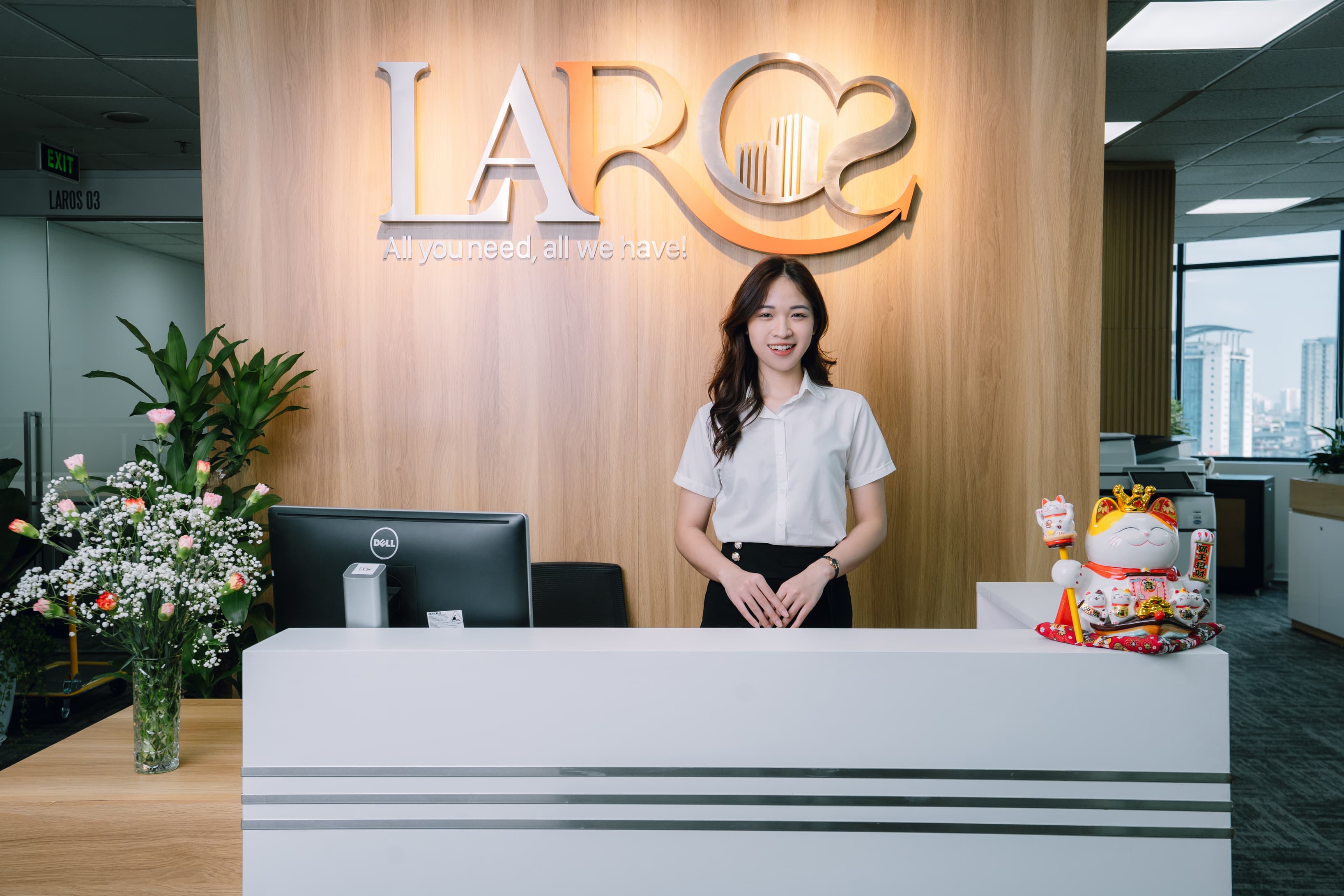 12th Floor - front desk 