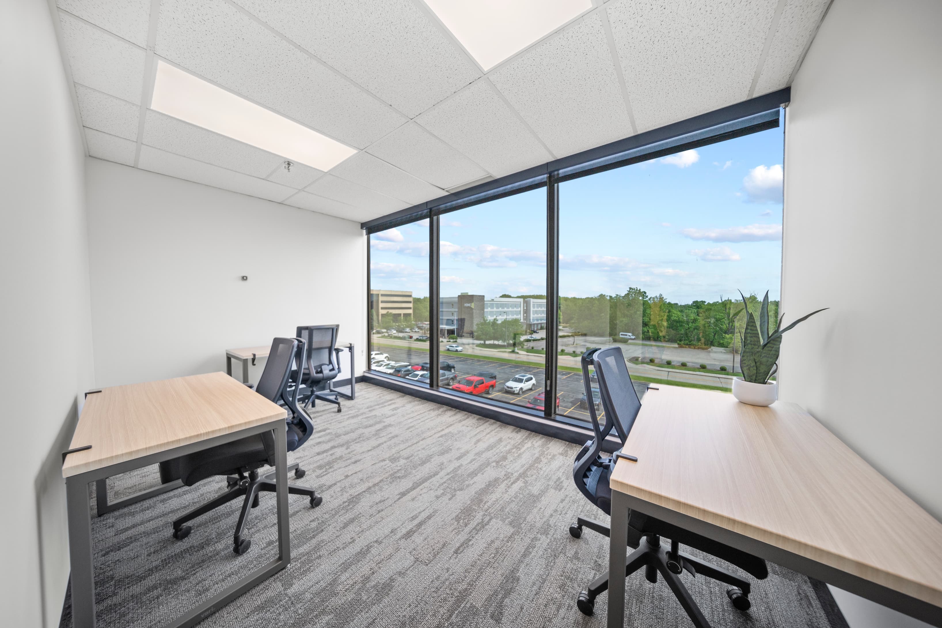3-person office