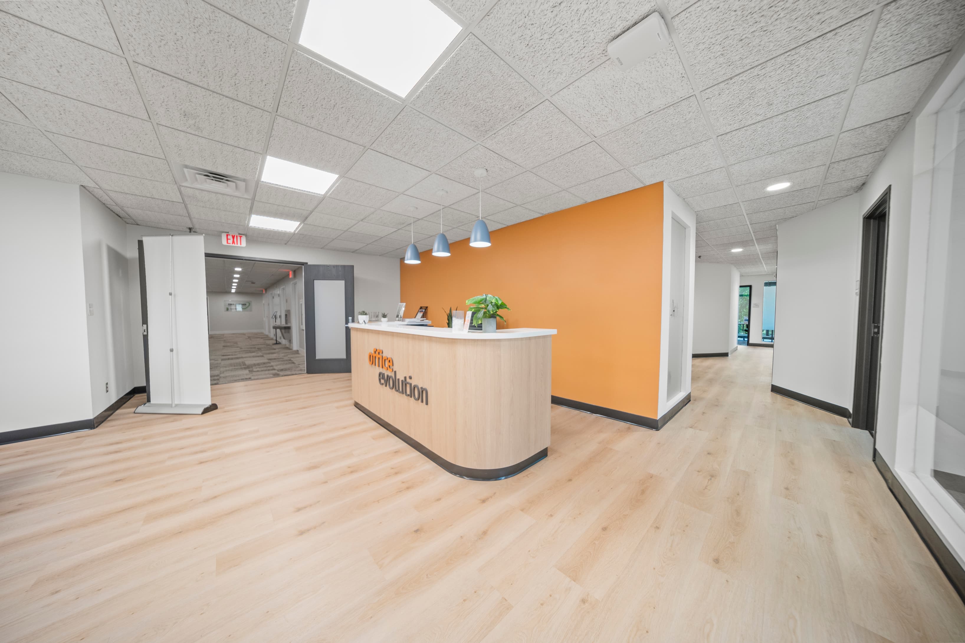 4th Floor Front Desk