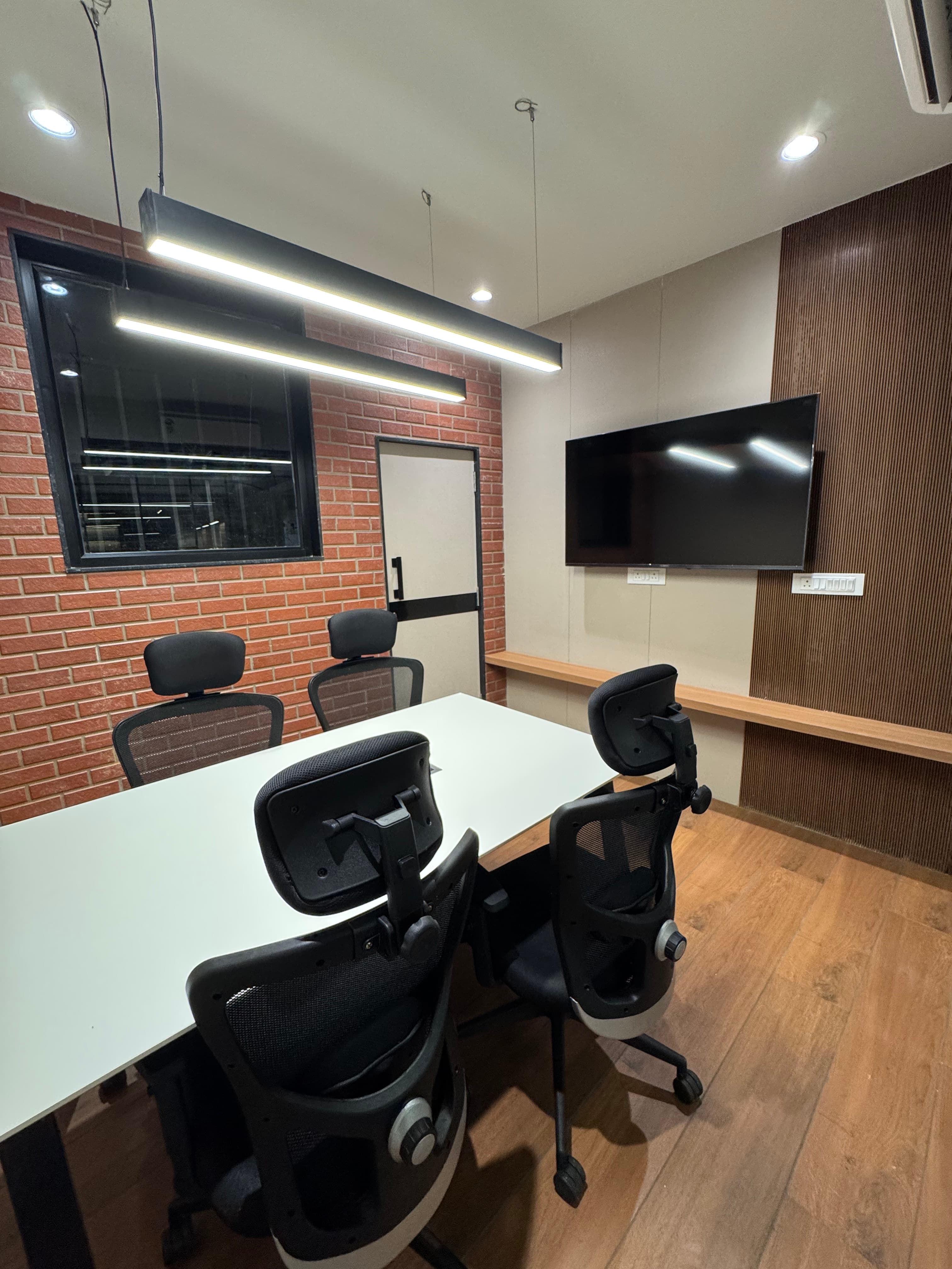 4-Seater Conference Room 4-Seater Conference Room