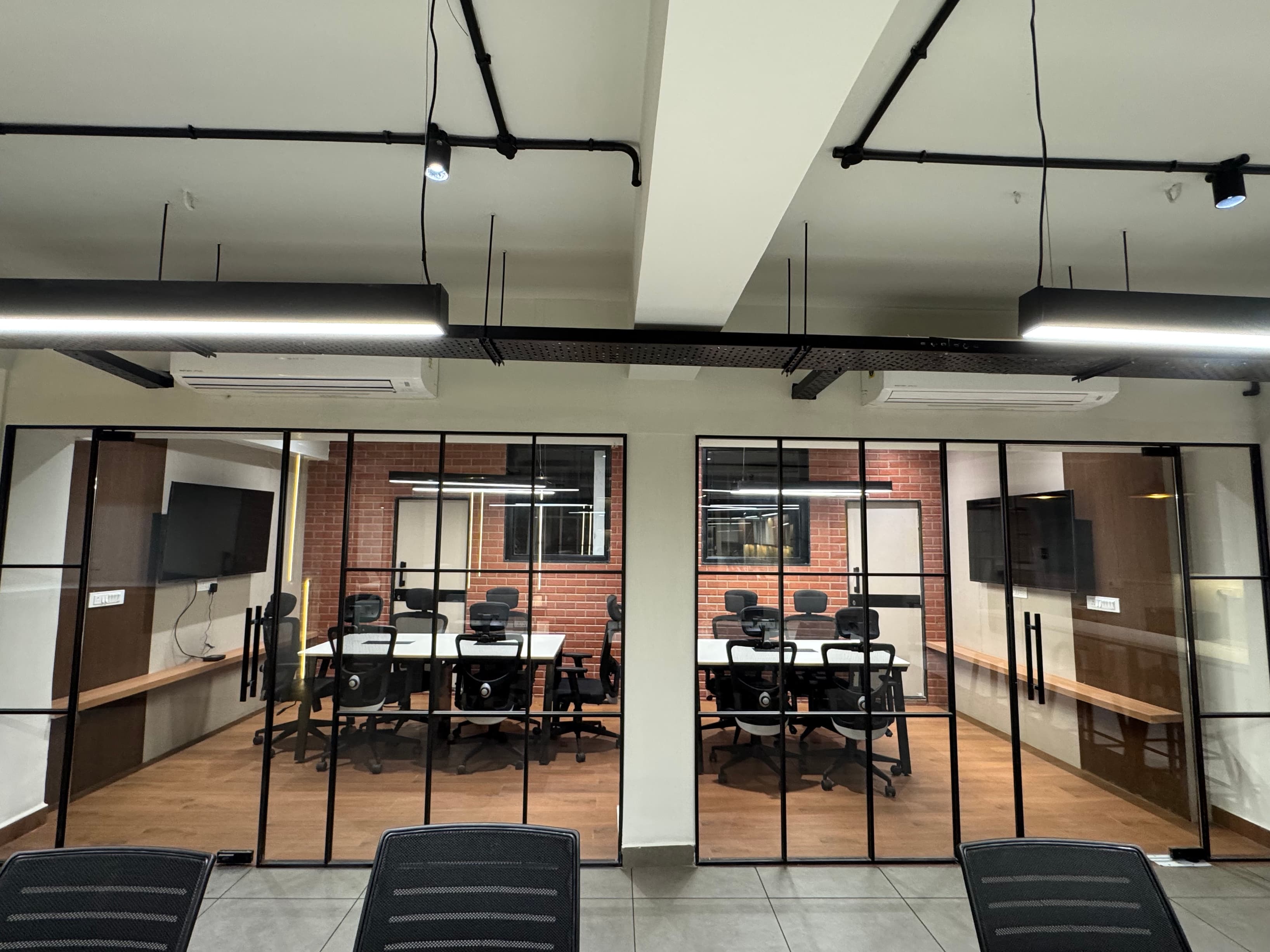 Conference Rooms (10 Seater) Conference Rooms (10 Seater)