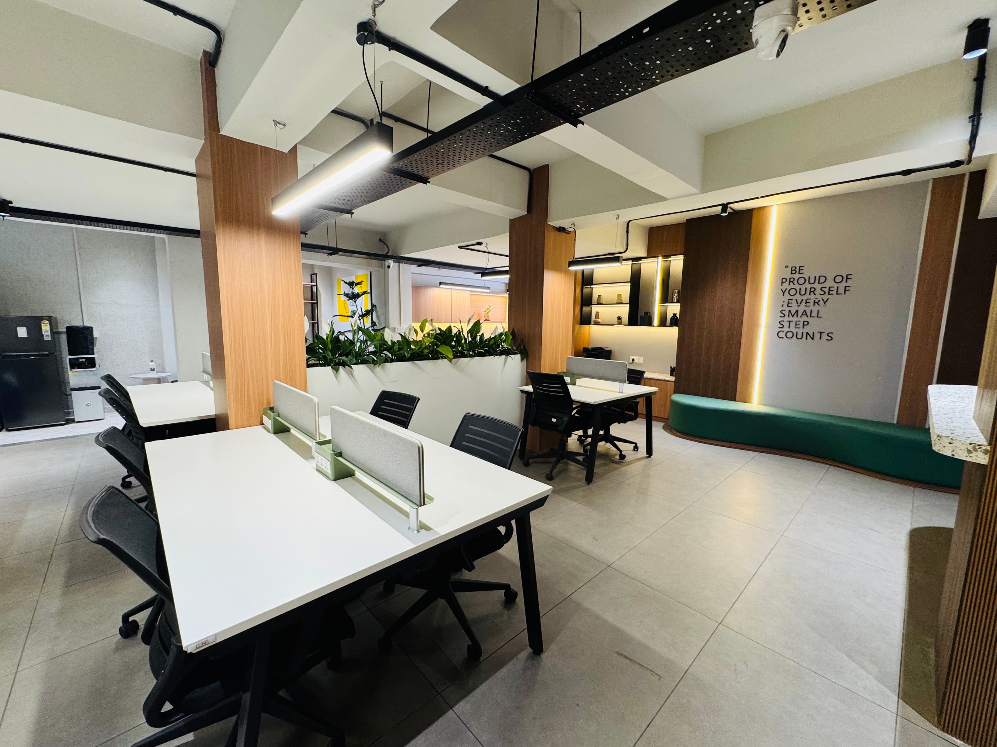 Open Desk Area Open Desk Area