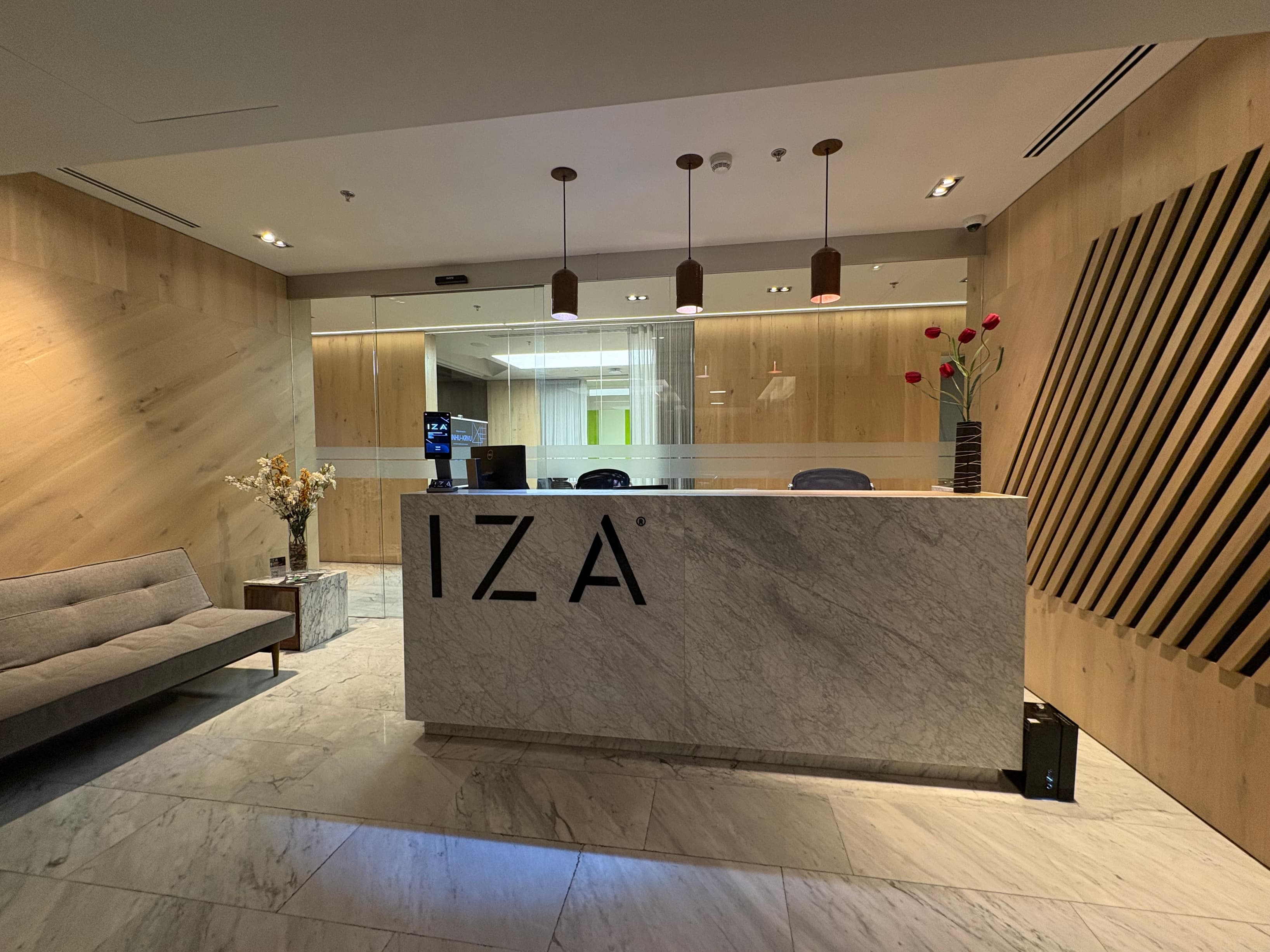 Learn about memberships designed for professionals who need access to IZA locations in Mexico.