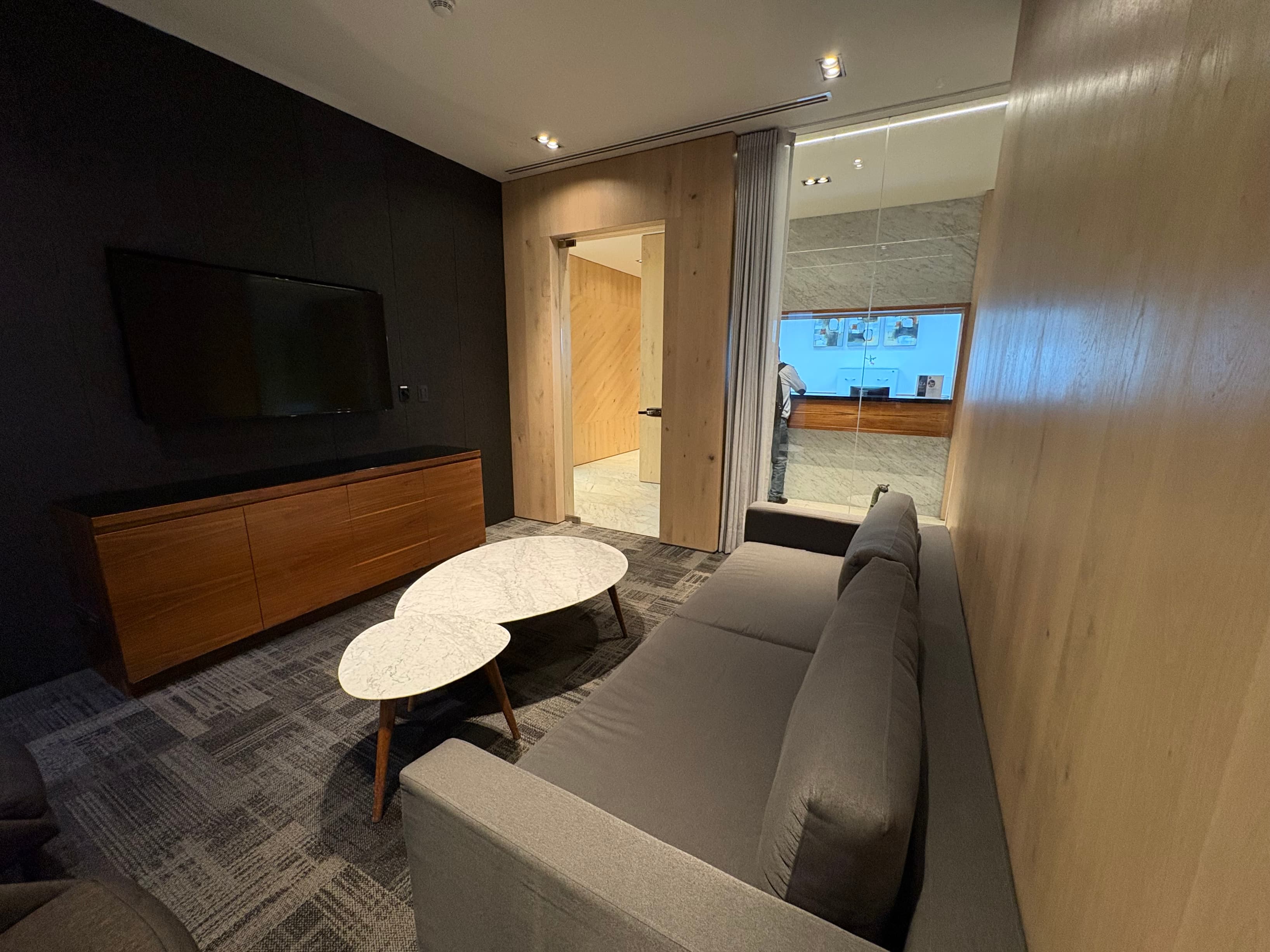 Learn about memberships designed for professionals who need access to IZA locations in Mexico.