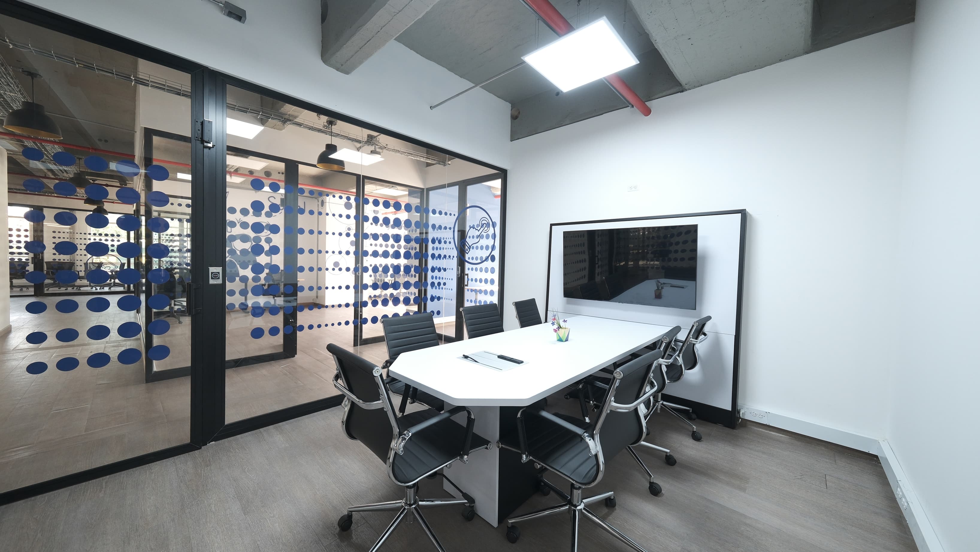 Sala de reuniones para 7 personas