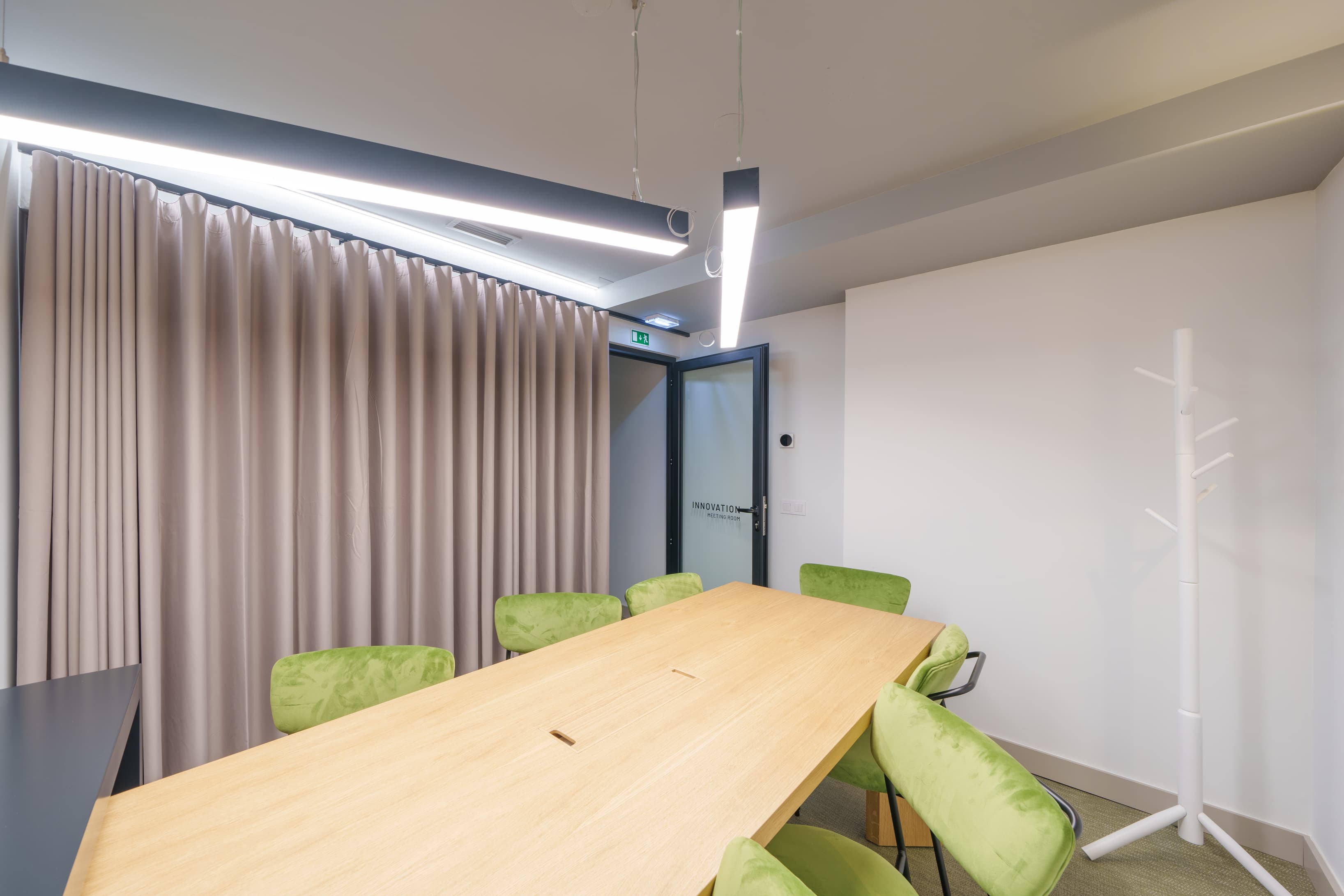 Meeting Room Meeting Room