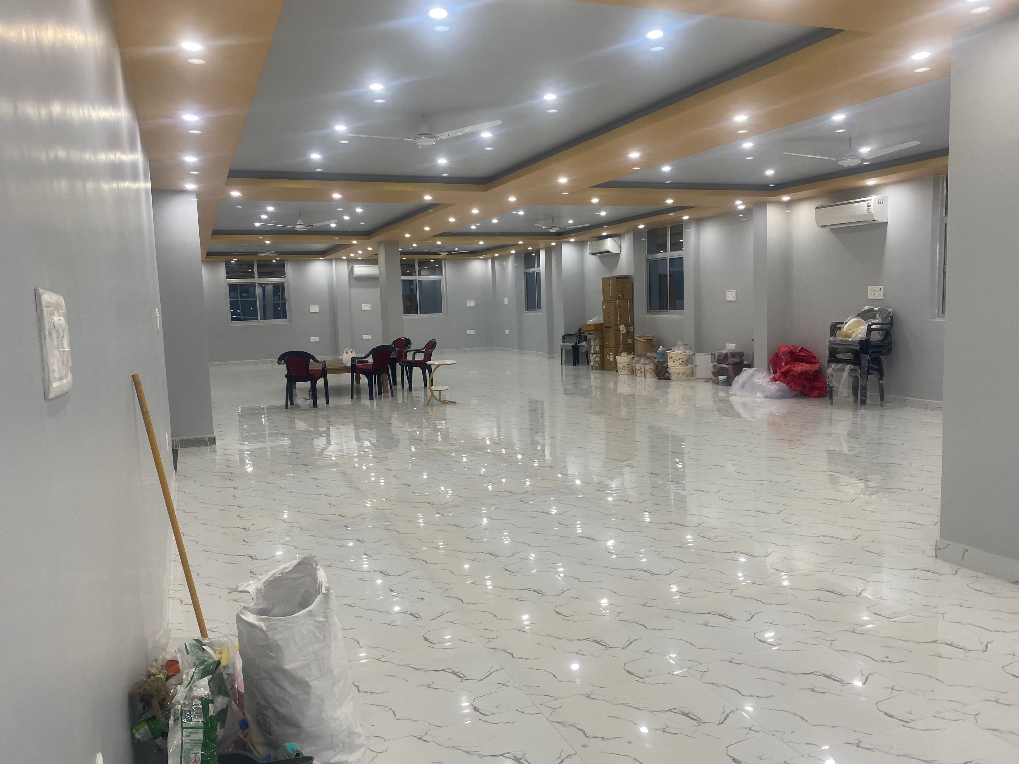 Open layout design inside Vishal Banquet Hall allowing flexible event arrangements