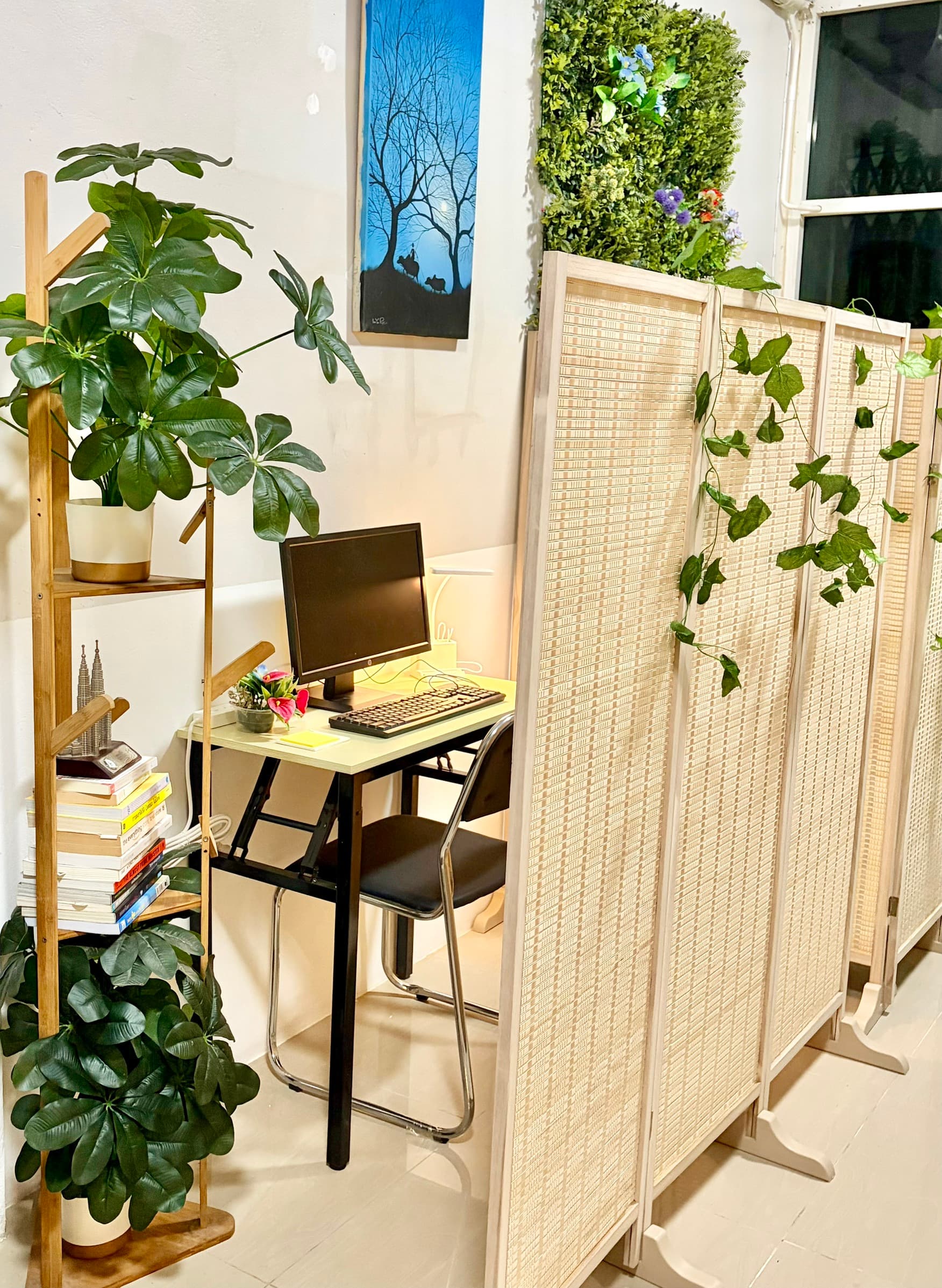 BonVie Private Monitor + Keyboard Desk