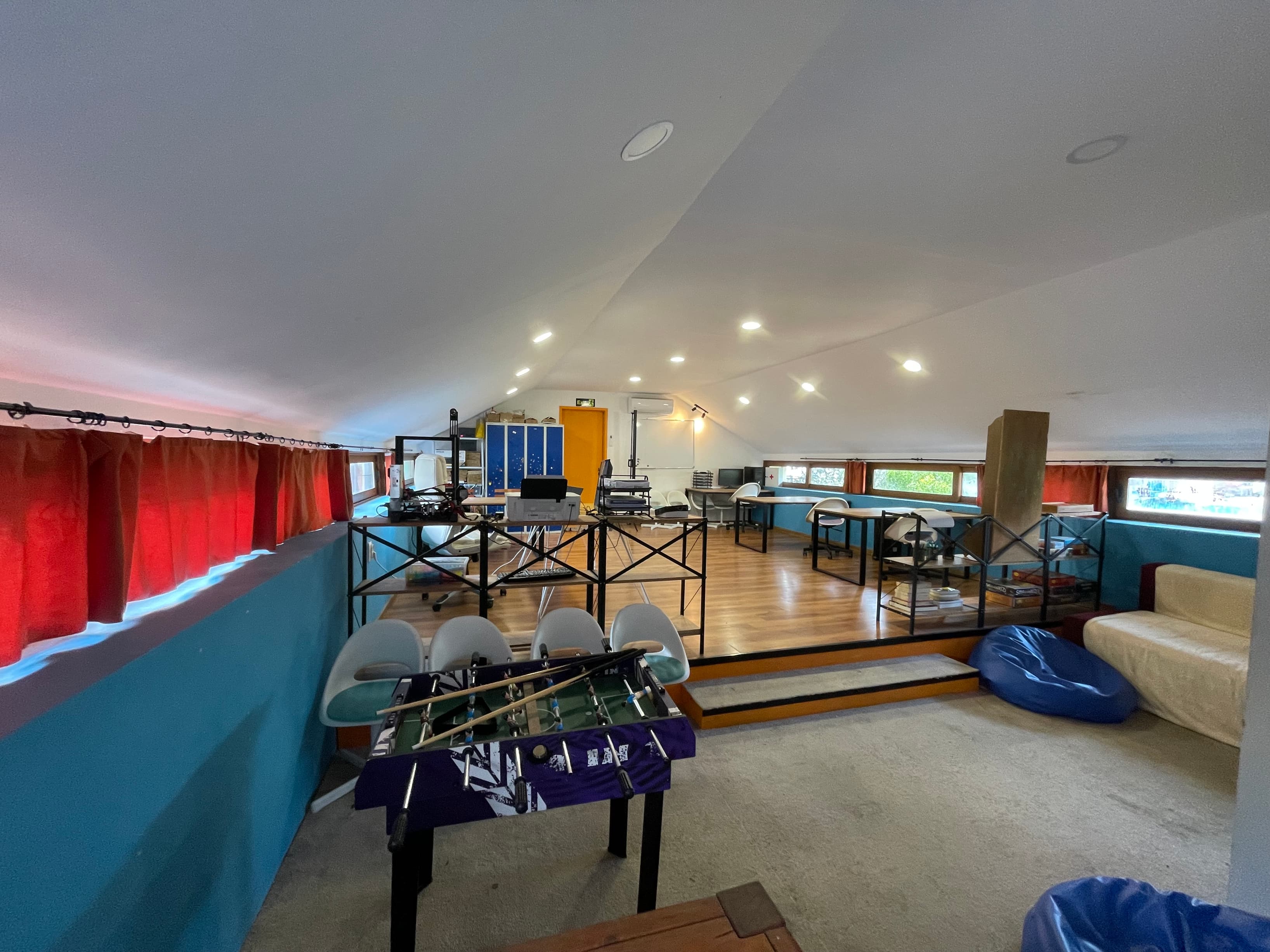 Individual Desks Individual Desks