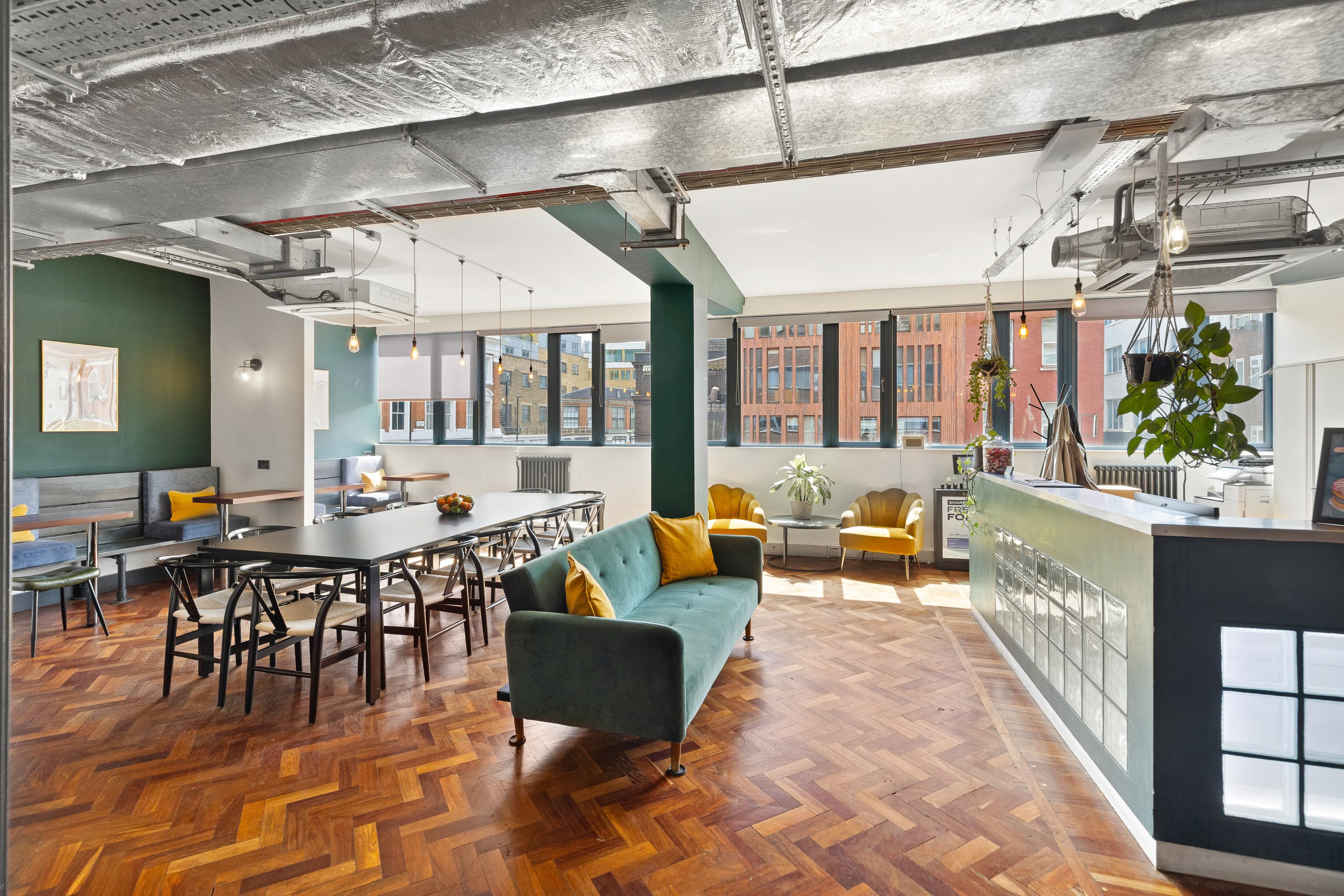 Reception/lounge area