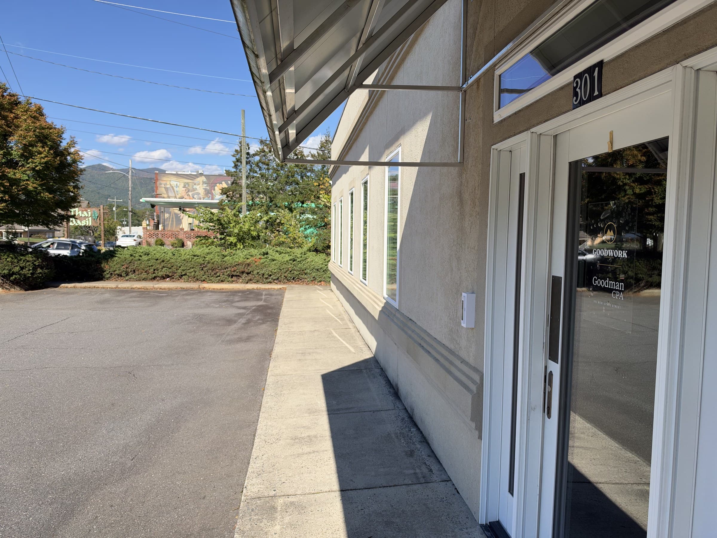 Front entrance with phone-key door access Front entrance with phone-key door access