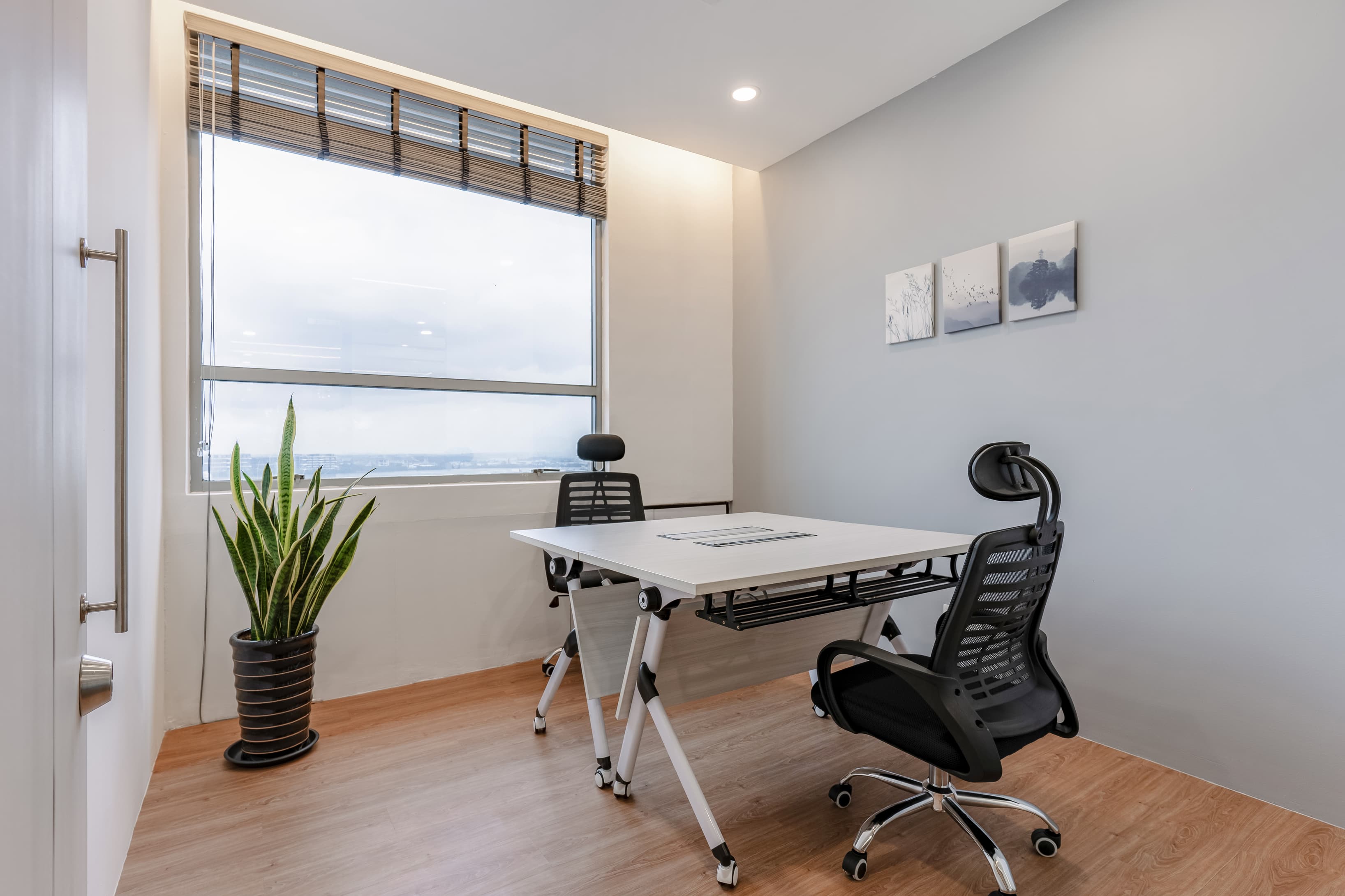 Private Office Room for 1-3 pax