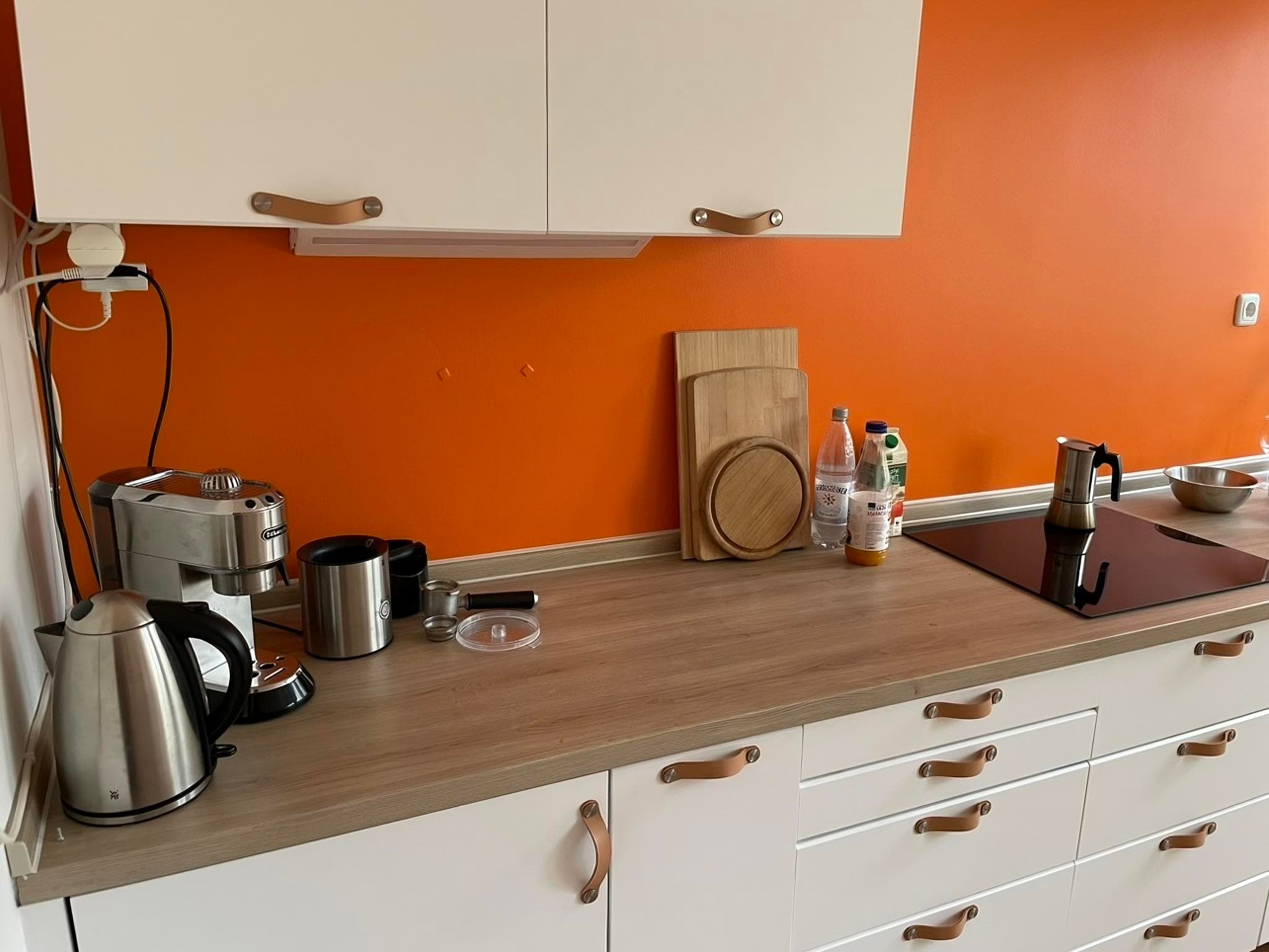 Kitchen to be used freely, coffee & snacks included