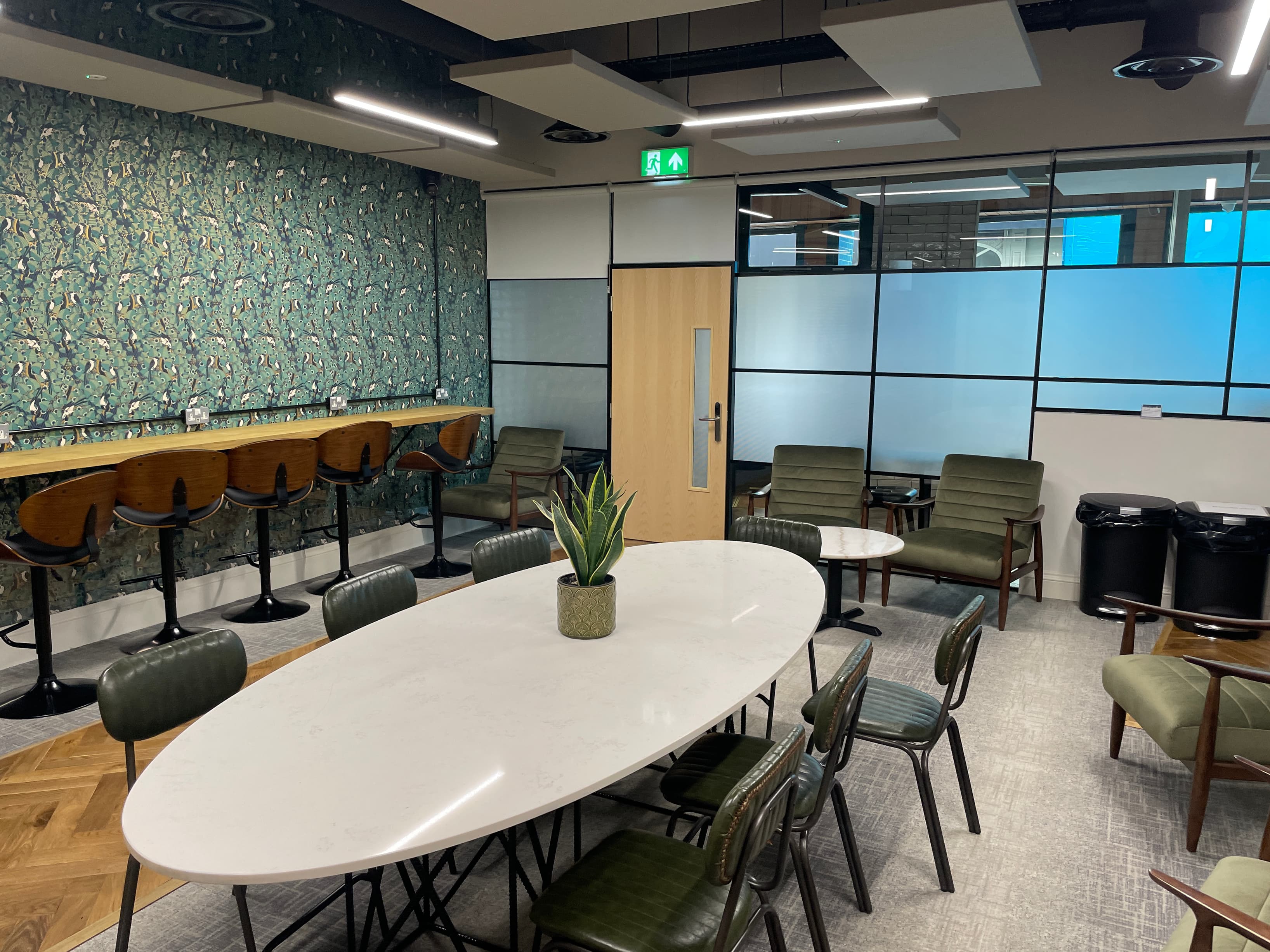 Business Lounge Area