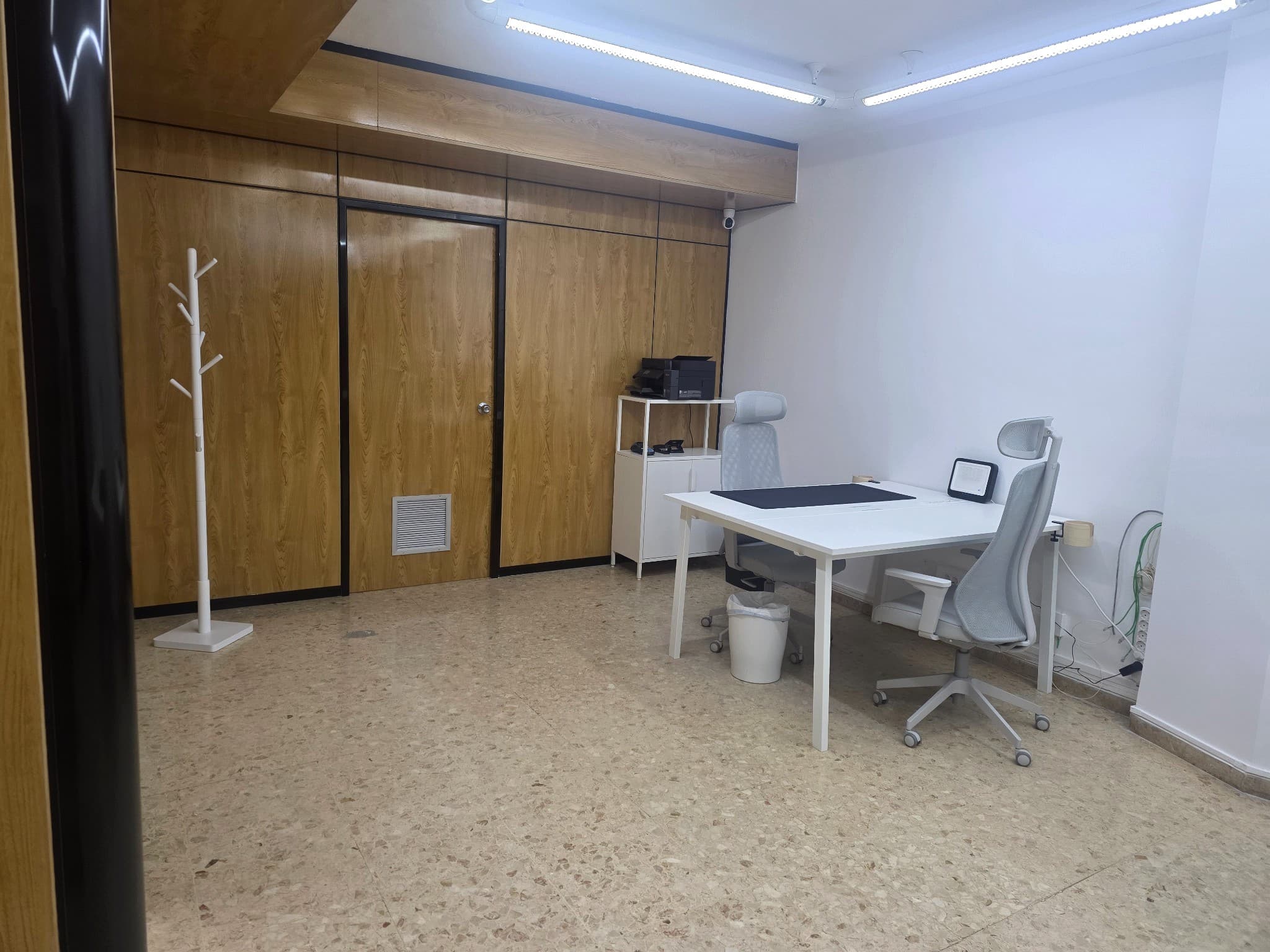 Espacio de trabajo tranquilo, luminoso y climatizado, ideal para profesionales y autónomos.