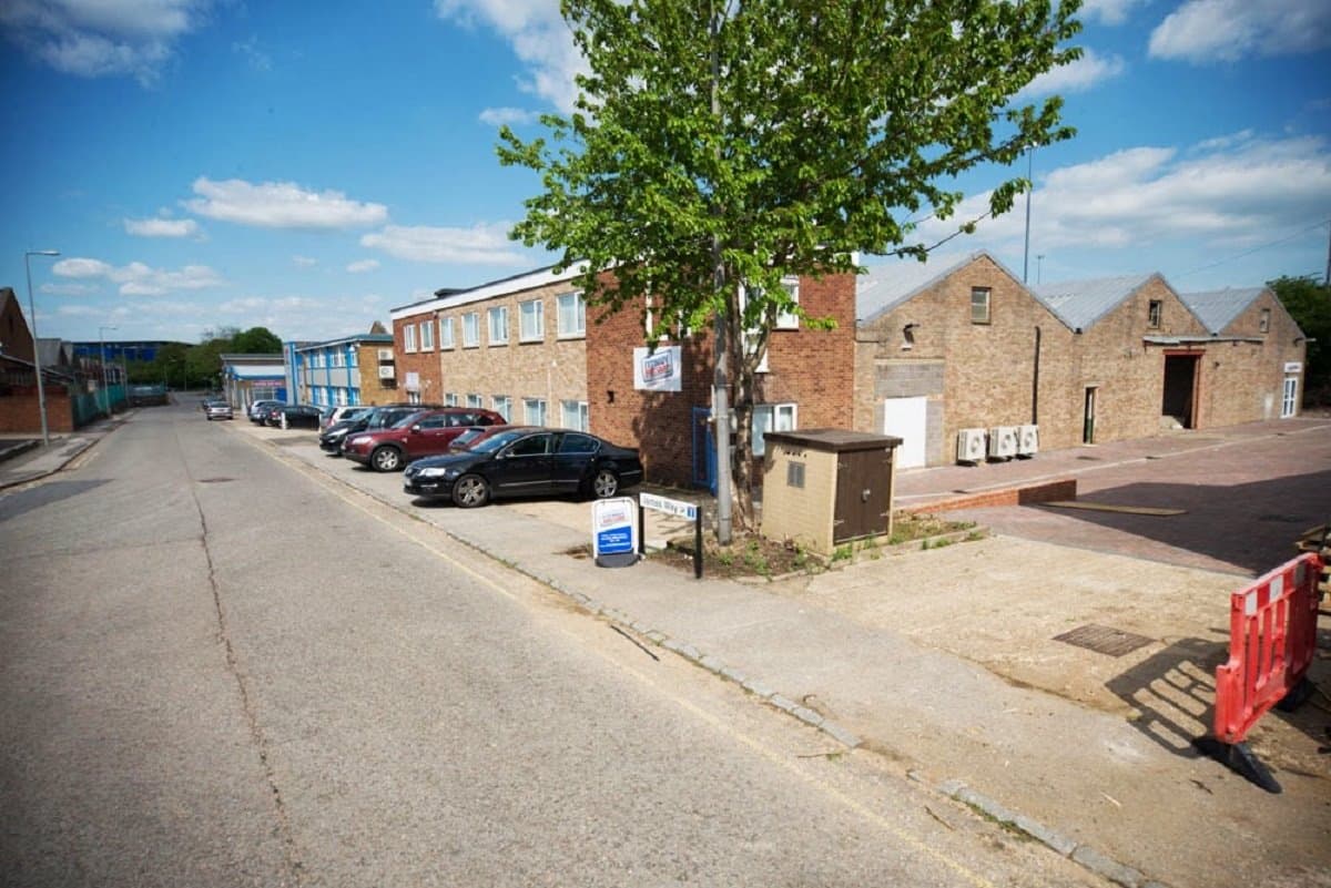 15518-15518-74987.jpg 15518-15518-74987.jpg