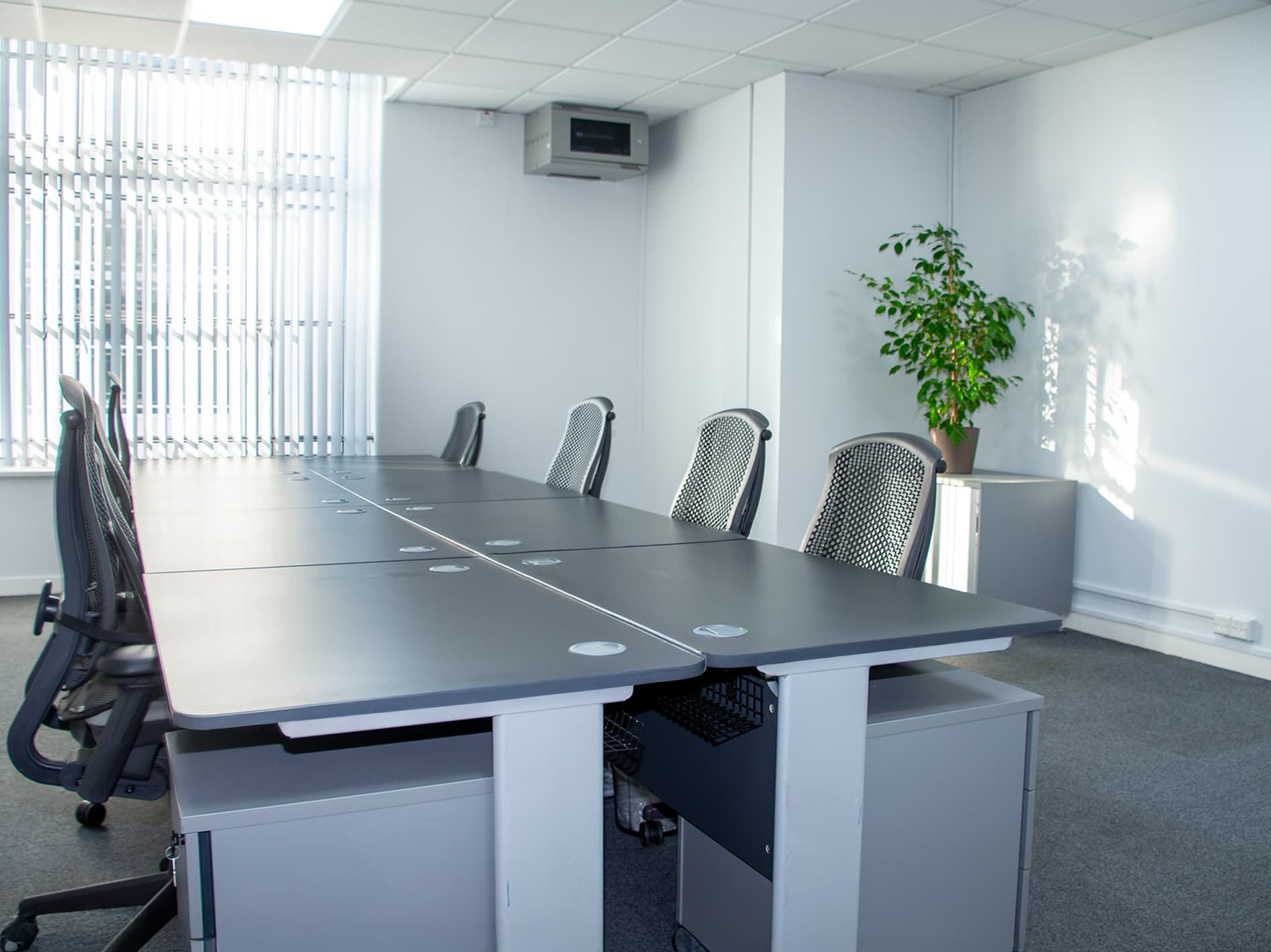 serviced office