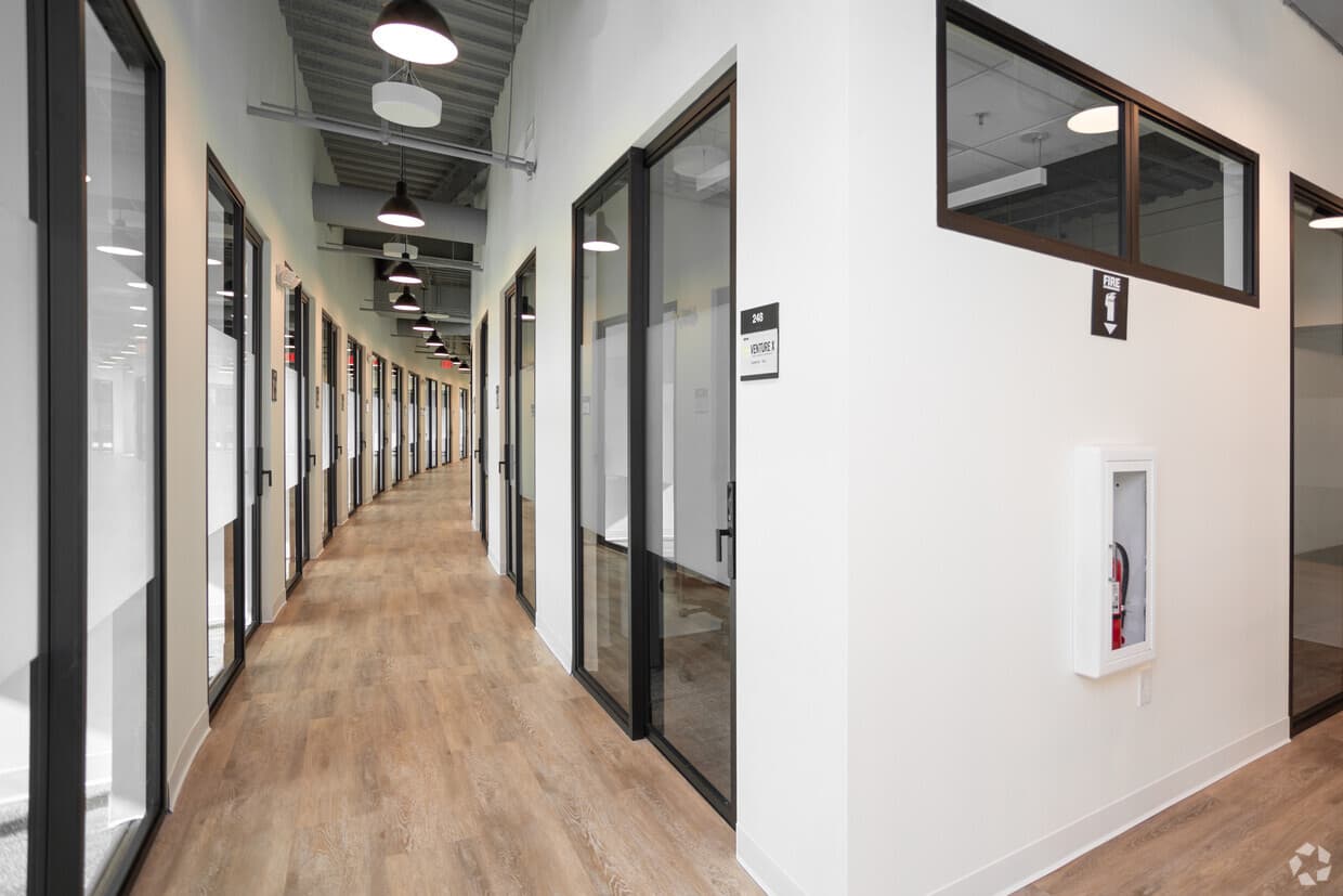 Private Office Hallway Private Office Hallway