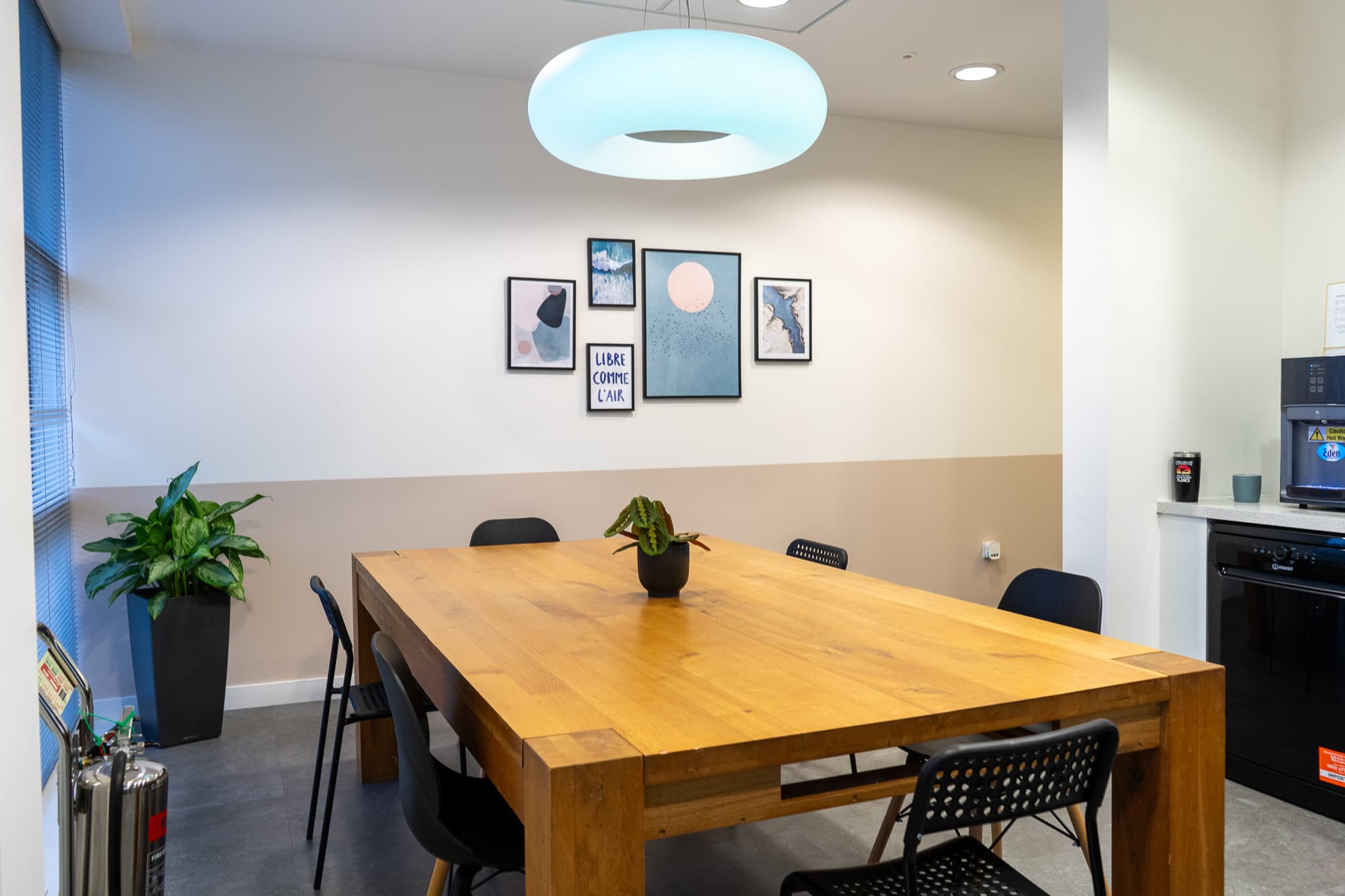 Meeting room Meeting room