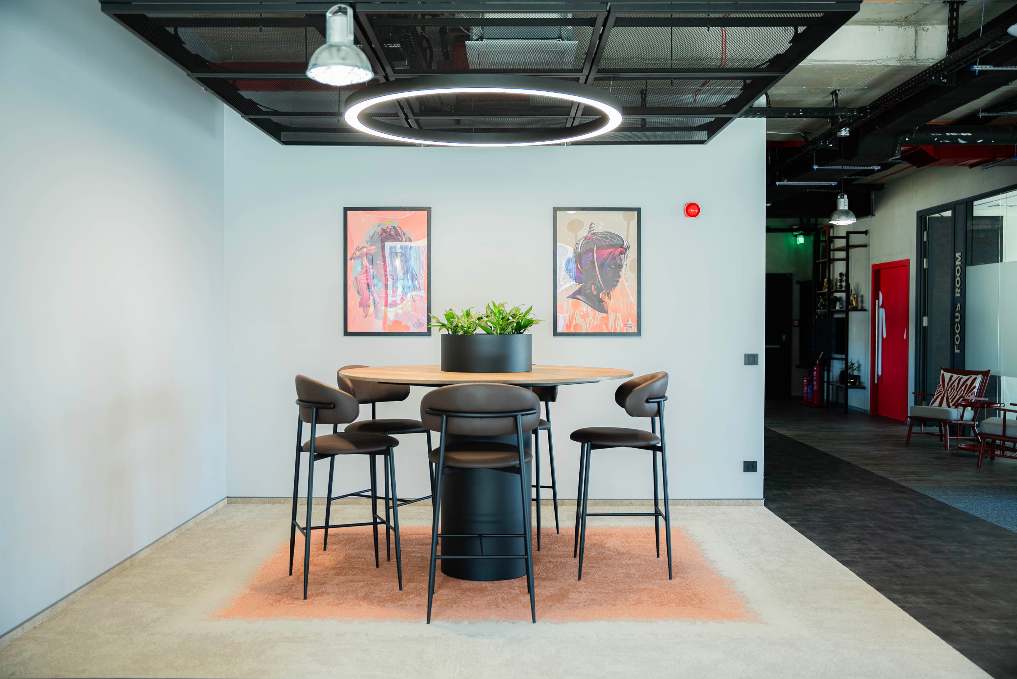 Seating area Seating area