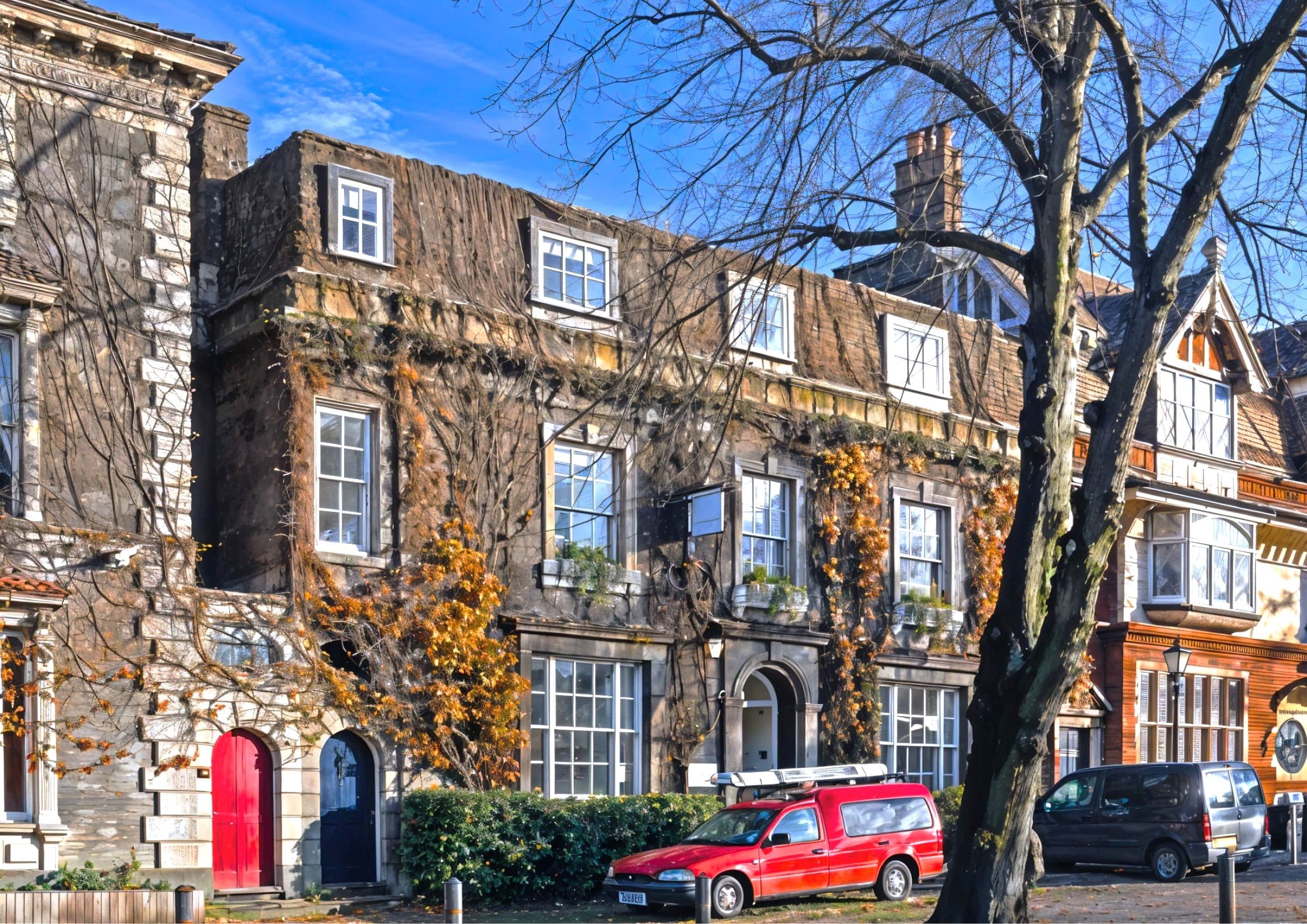 Building Exterior Building Exterior