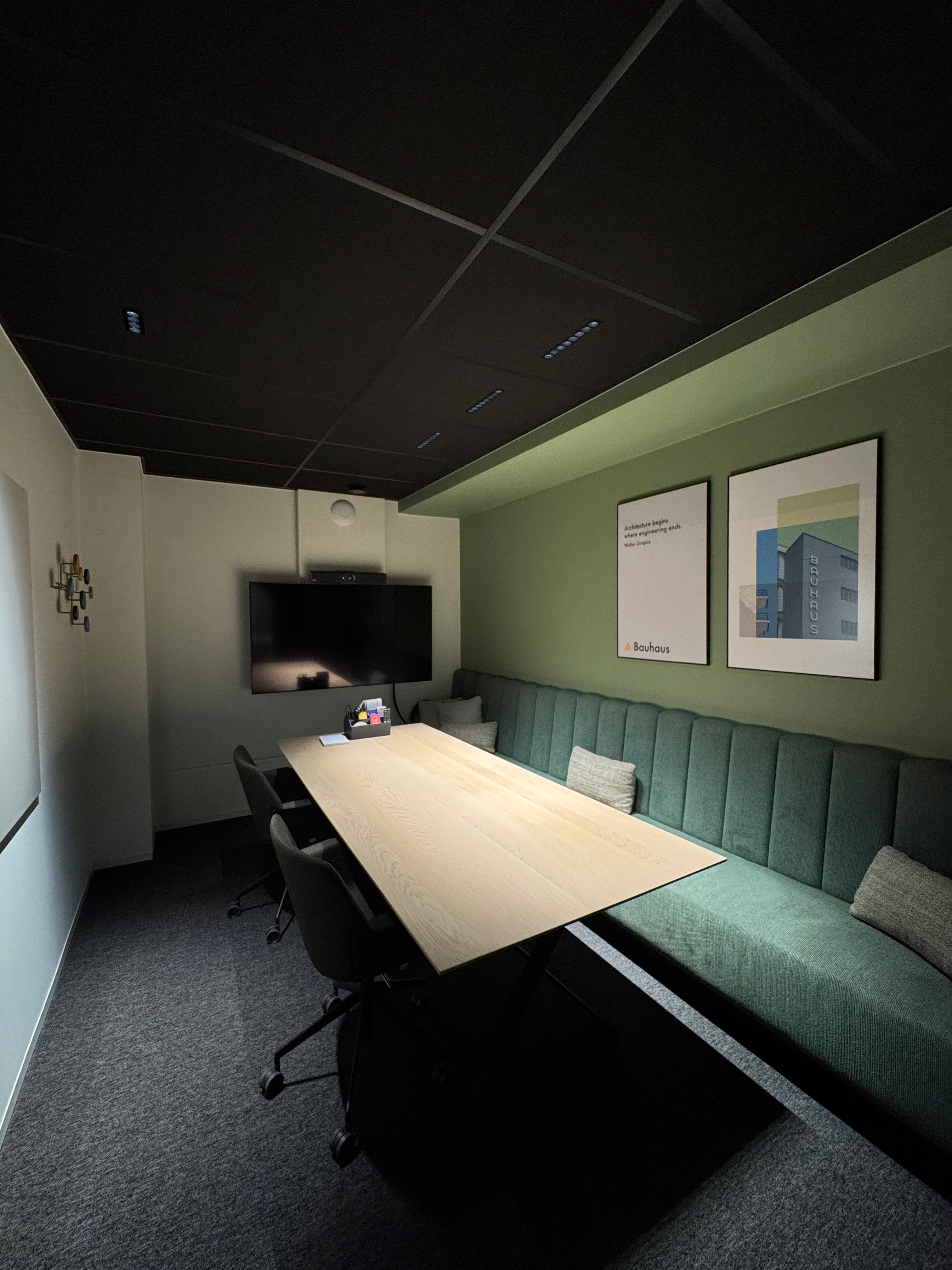 Room LOUIS