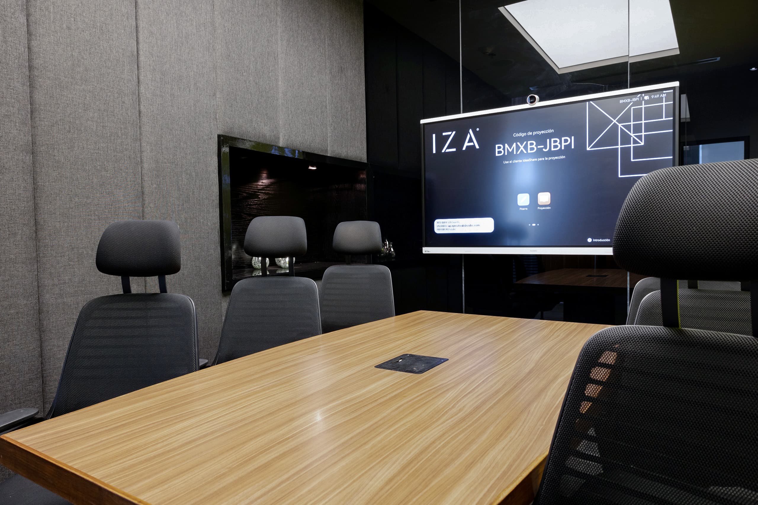 Learn about memberships designed for professionals who need access to IZA locations in Mexico.