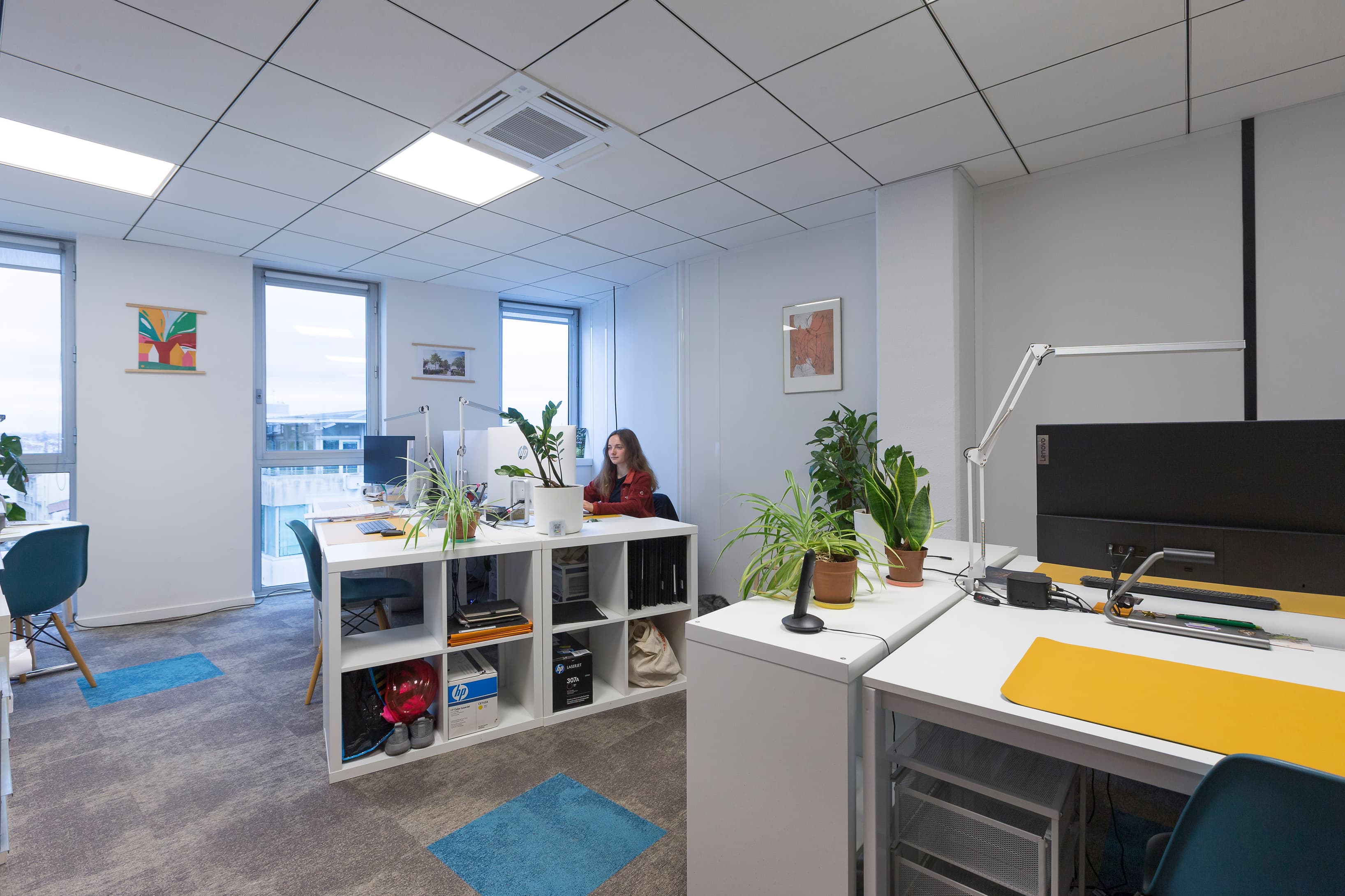 Bureau Bureau