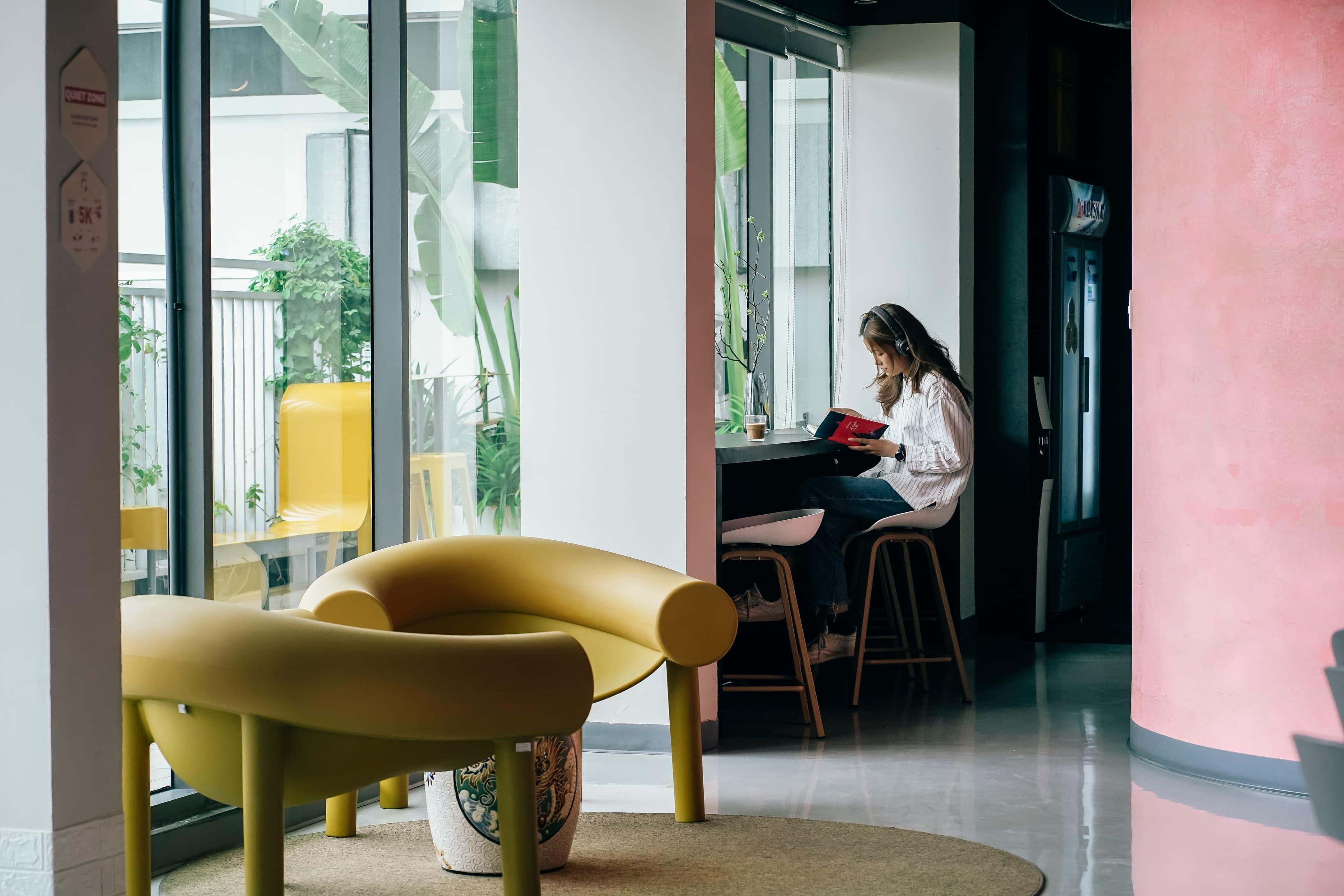 With just 2/3 expense compared to traditional offices, your business gain access to a wholesome workplace with an ecosystem