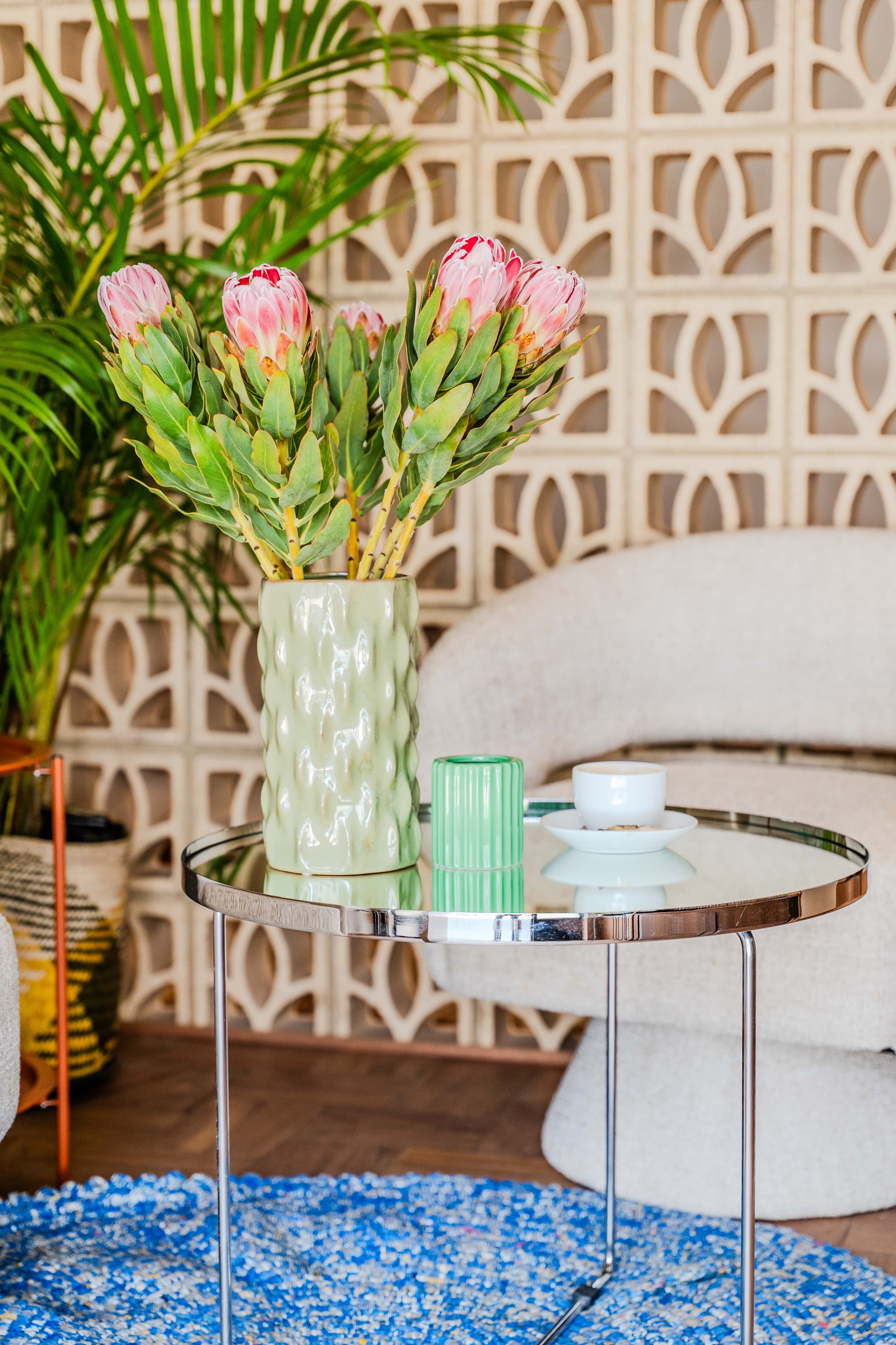 A welcoming reception and lounge area where members and guests can meet, wait or take a break. A welcoming reception and lounge area where members and guests can meet, wait or take a break.