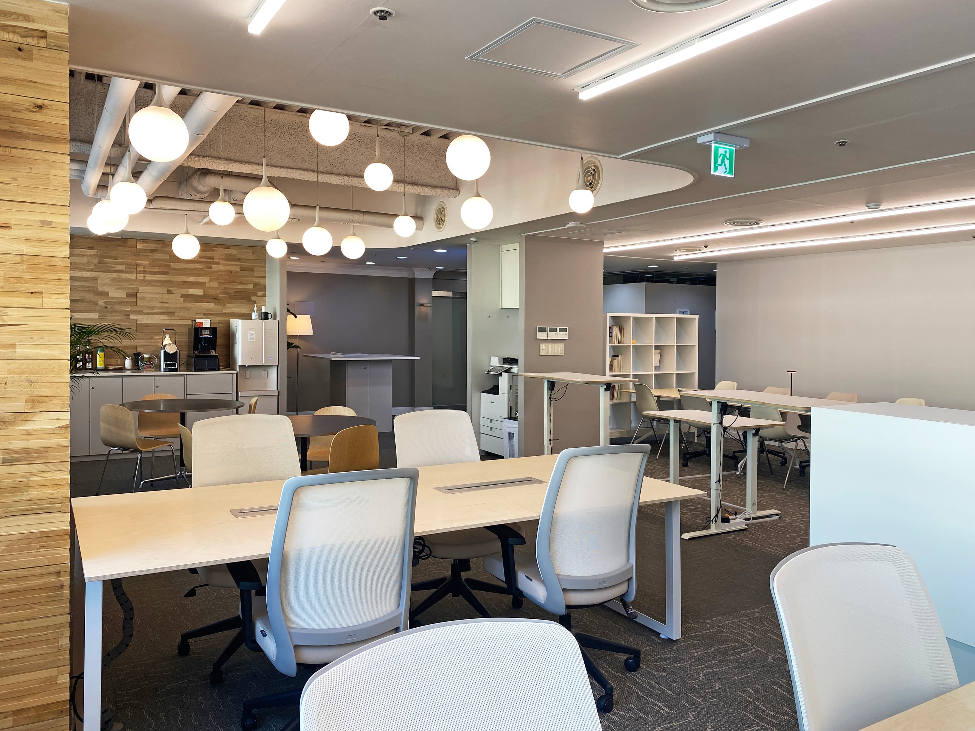 Common-desk in co-working space