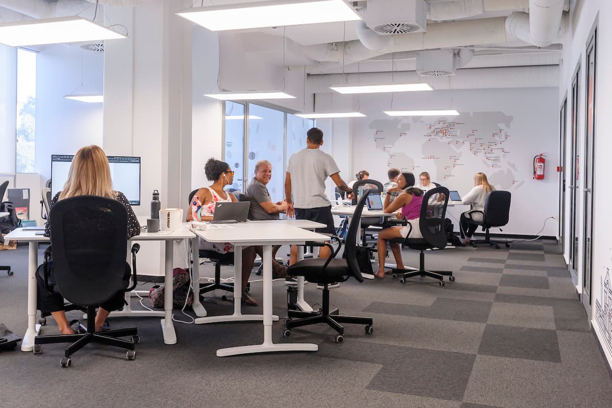 Meet others from around the world or be in focused mode in the quiet zone.