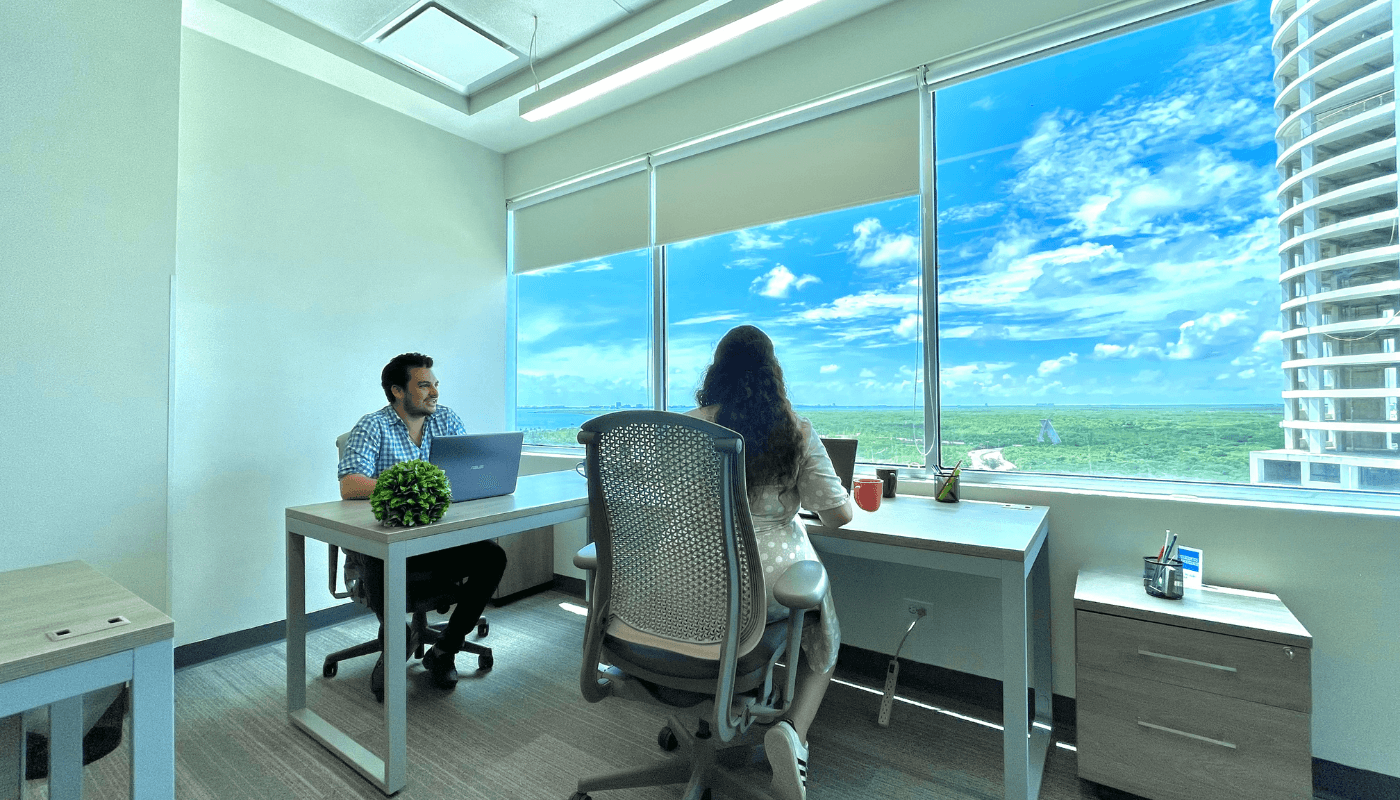 Oficinas Equipadas para maximizar tu eficiencia y profesionalismo en un espacio cómodo, funcional y listo para ti. Oficinas Equipadas para maximizar tu eficiencia y profesionalismo en un espacio cómodo, funcional y listo para ti.