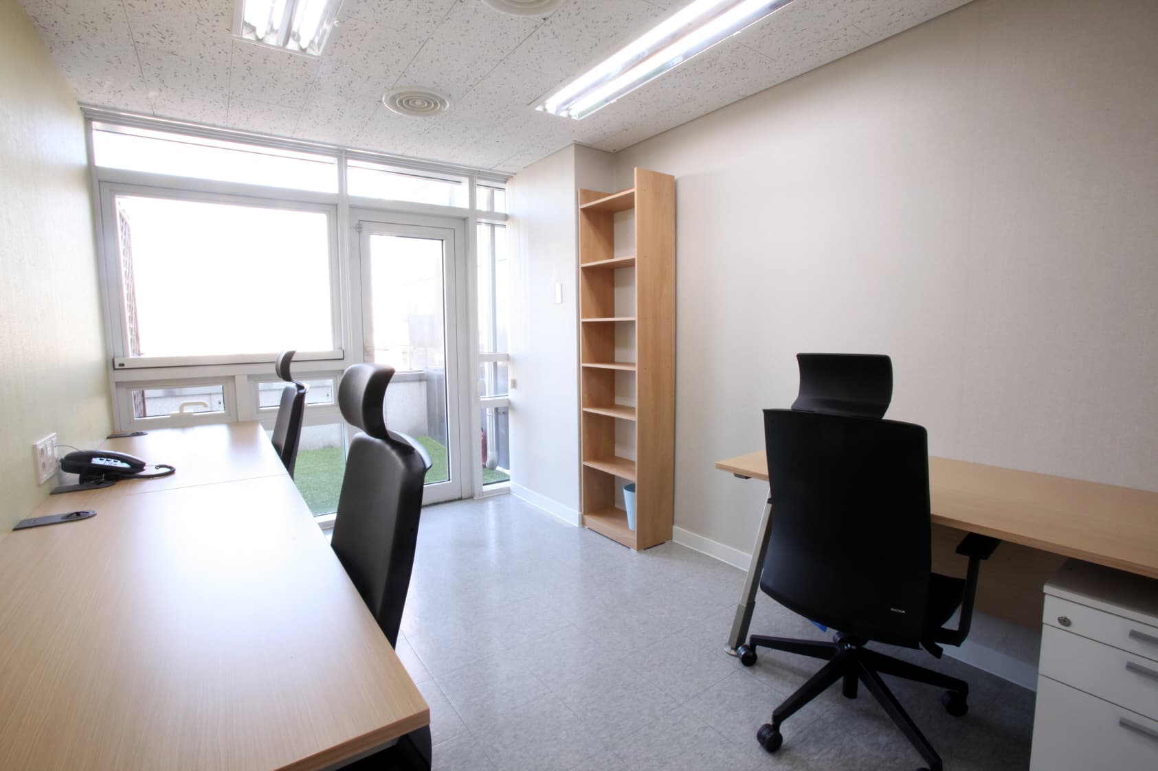 Private office 3 desks