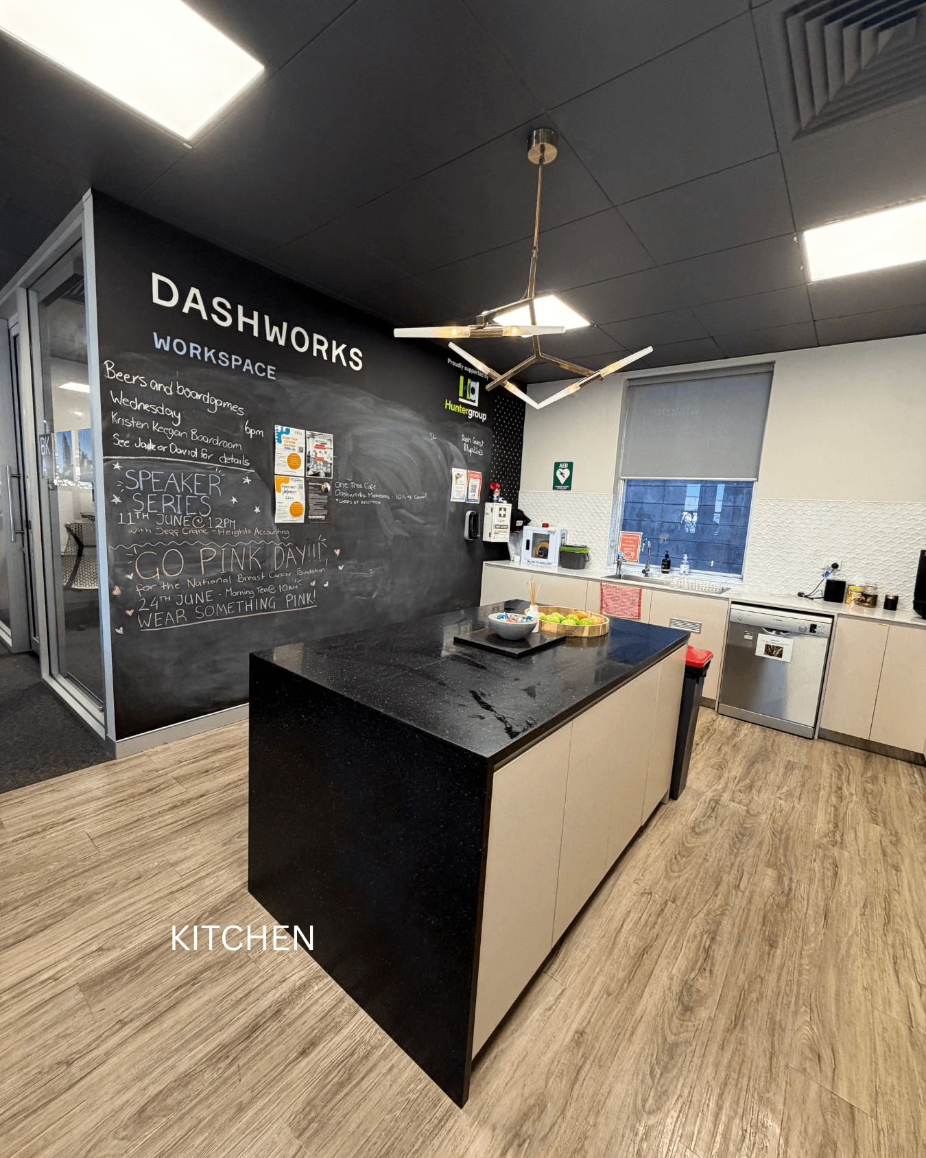 Communal kitchen with unlimited tea and coffee Communal kitchen with unlimited tea and coffee