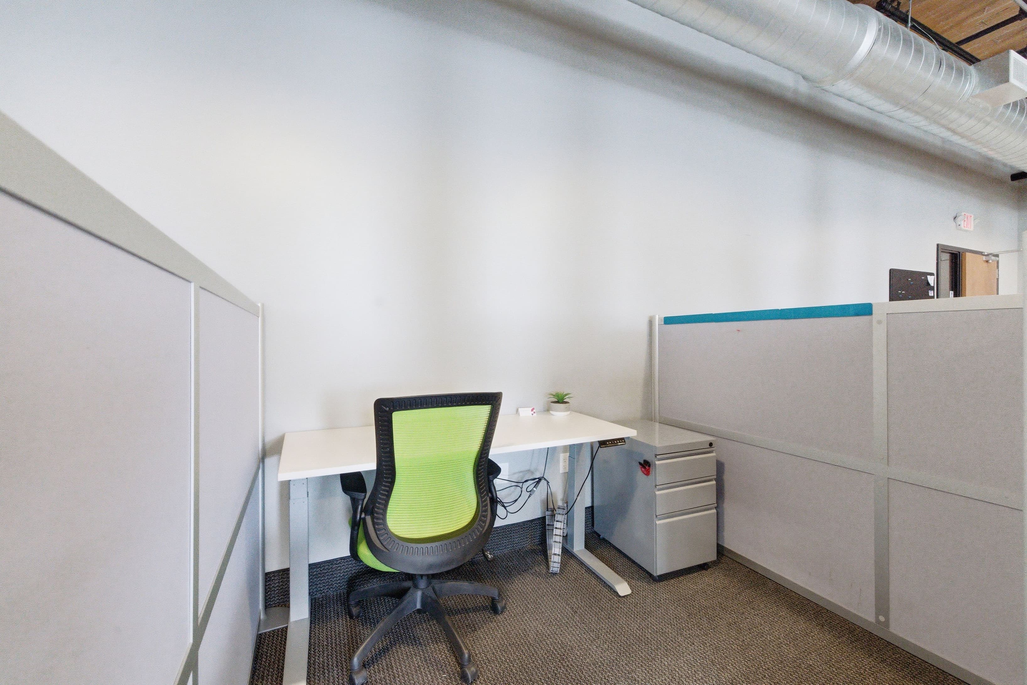Coworking Desk